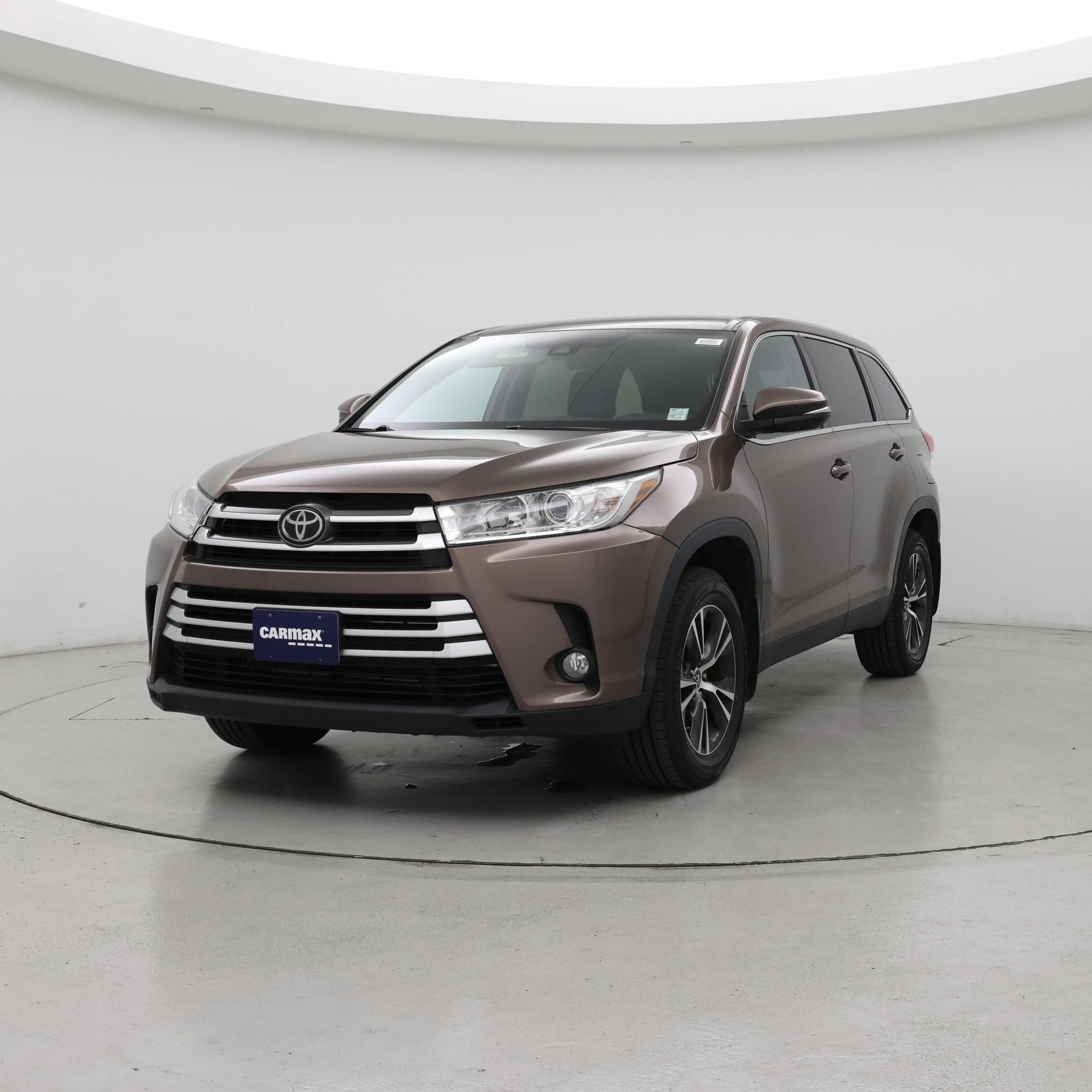 Thumbnail: 2019 Toyota Highlander - 4