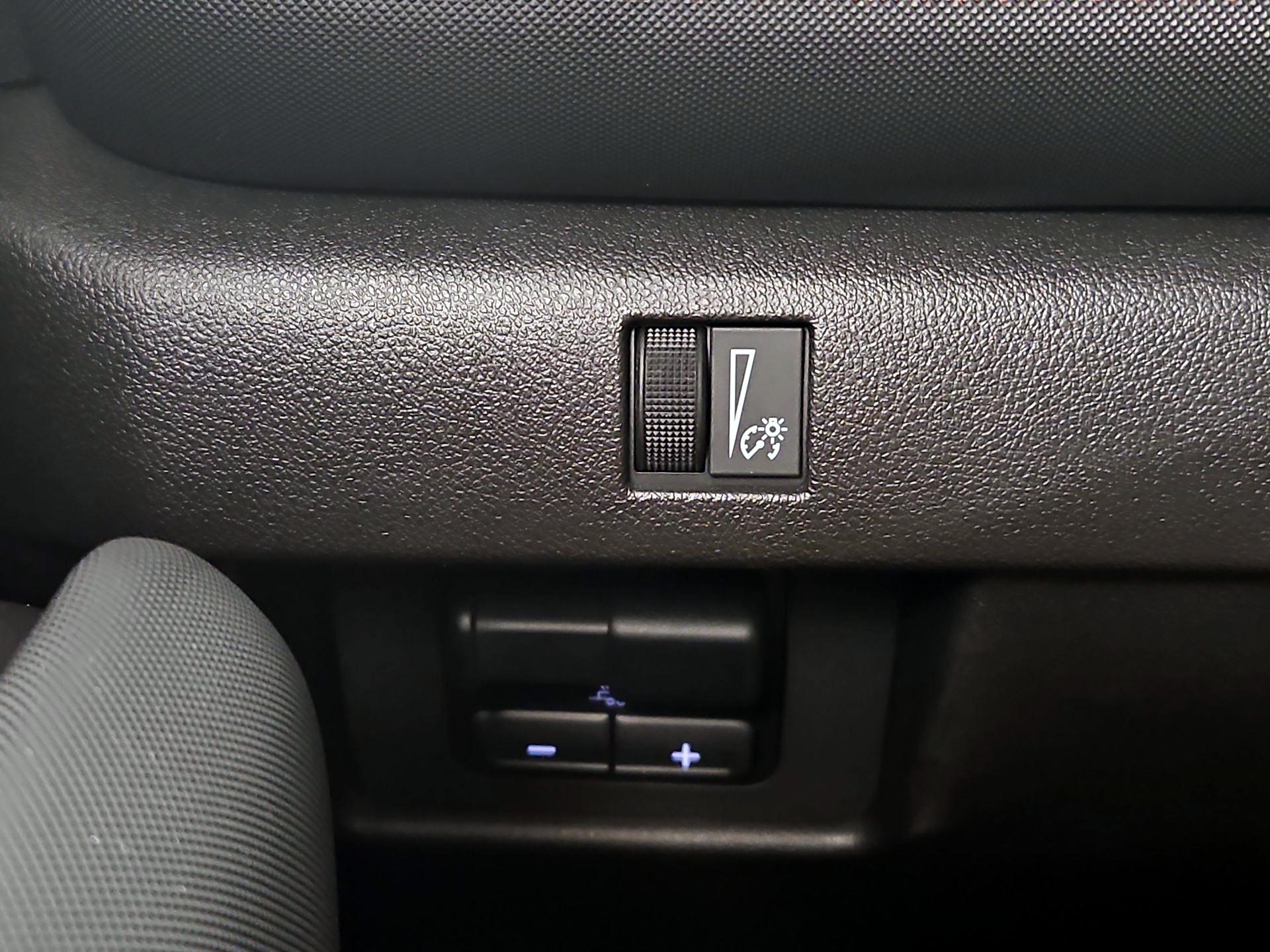 Thumbnail: 2024 Chevrolet Colorado - 13