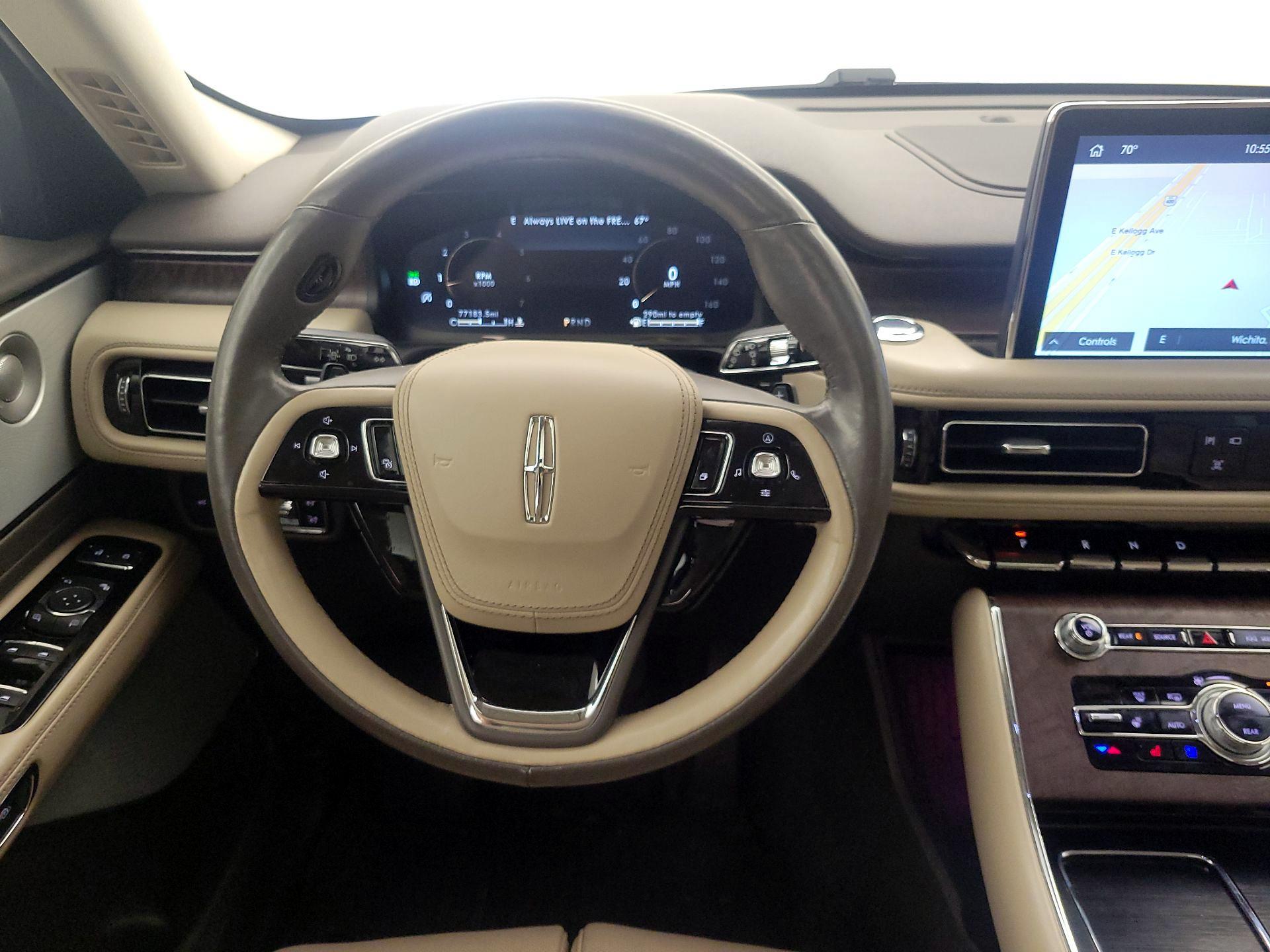 Thumbnail: 2021 Lincoln Aviator - 10