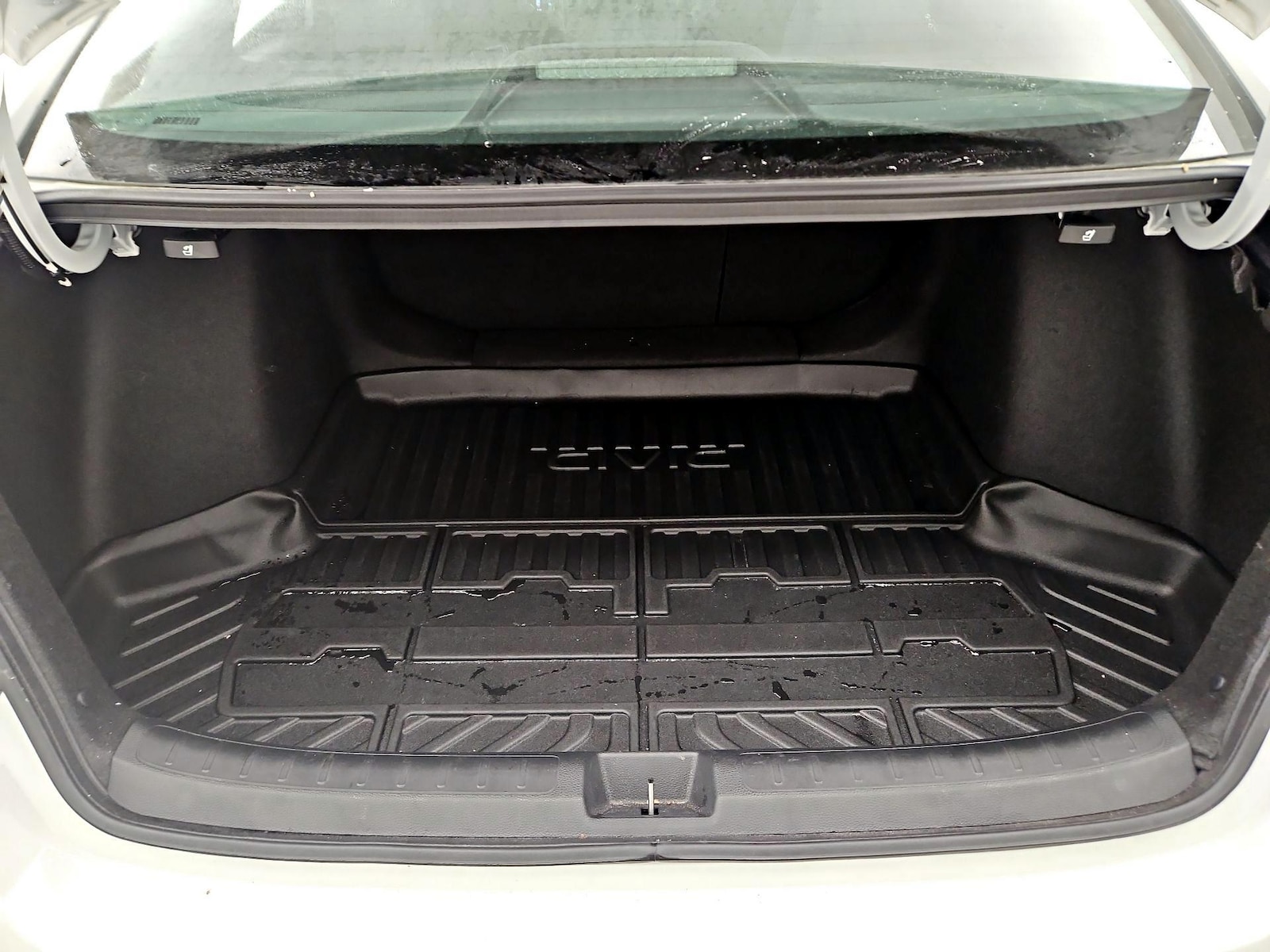2025 Honda Civic Sport - Photo 22