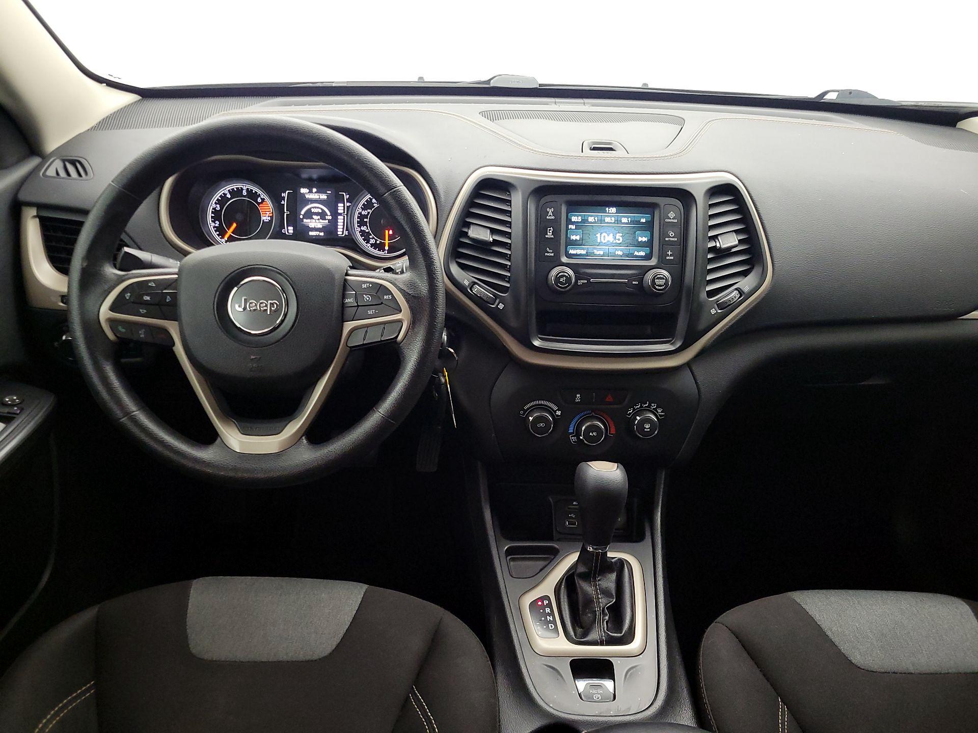 Thumbnail: 2017 Jeep Cherokee - 9