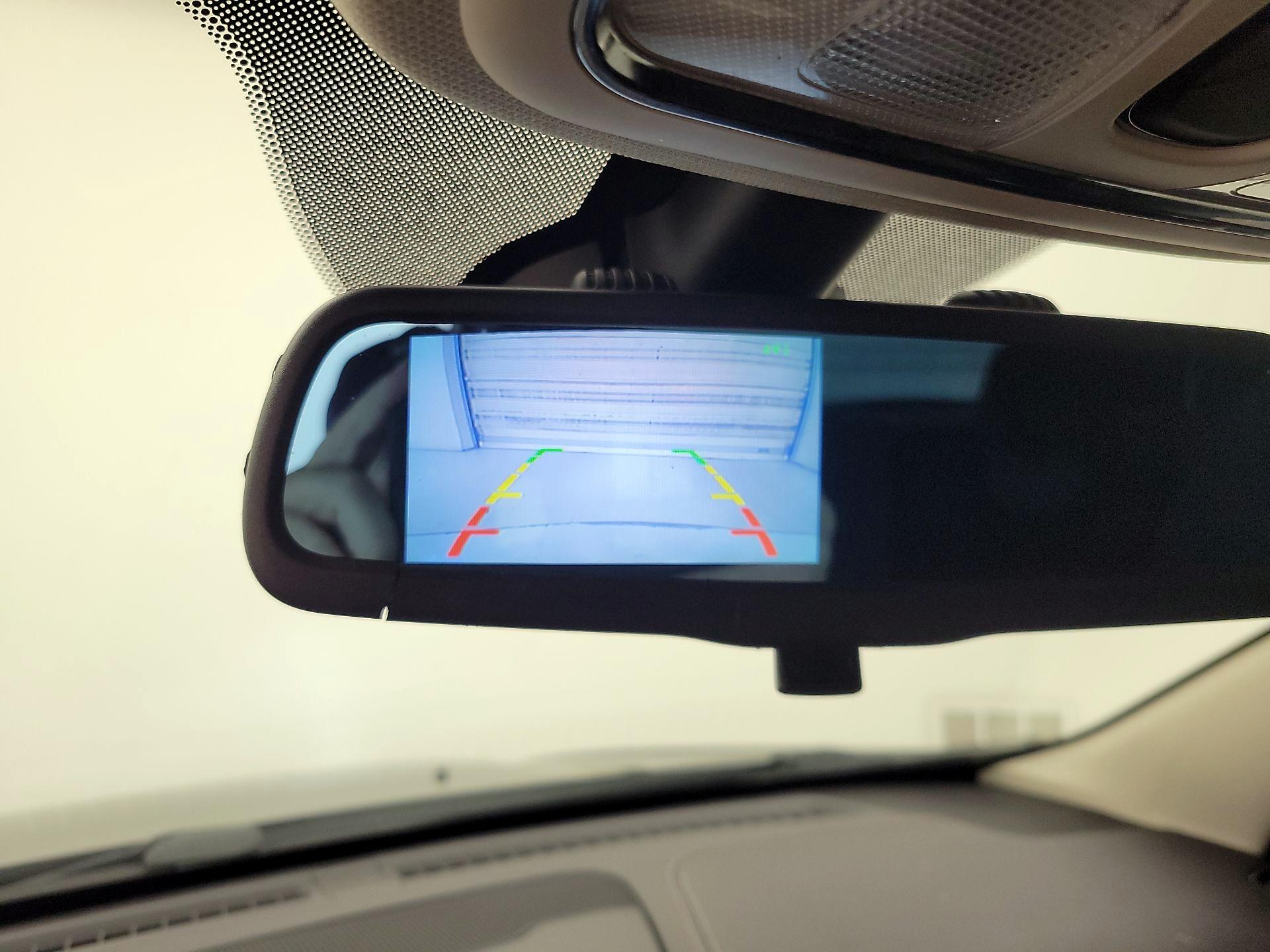 Thumbnail: 2017 Jeep Cherokee - 14