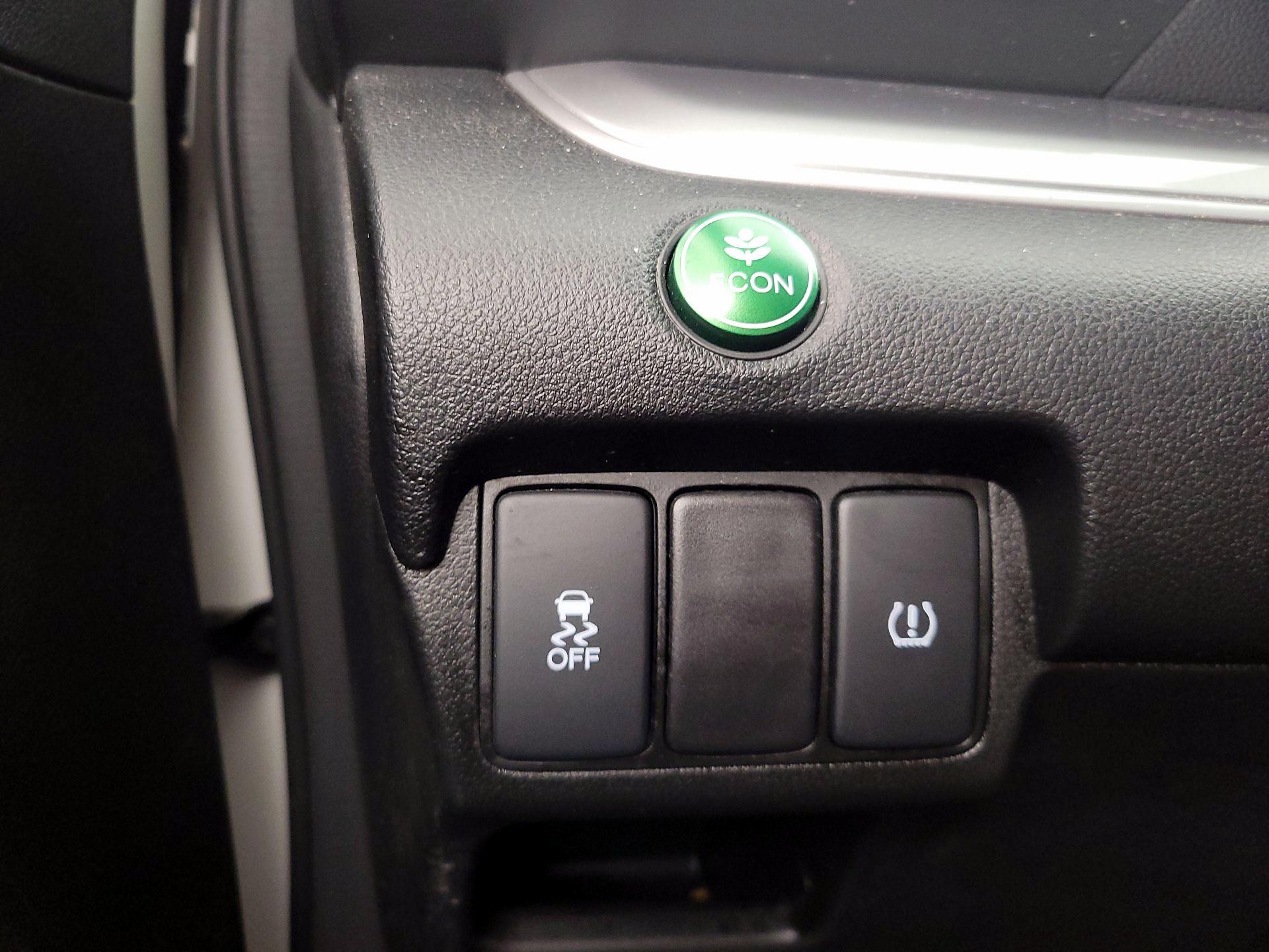 Thumbnail: 2015 Honda CR-V - 13