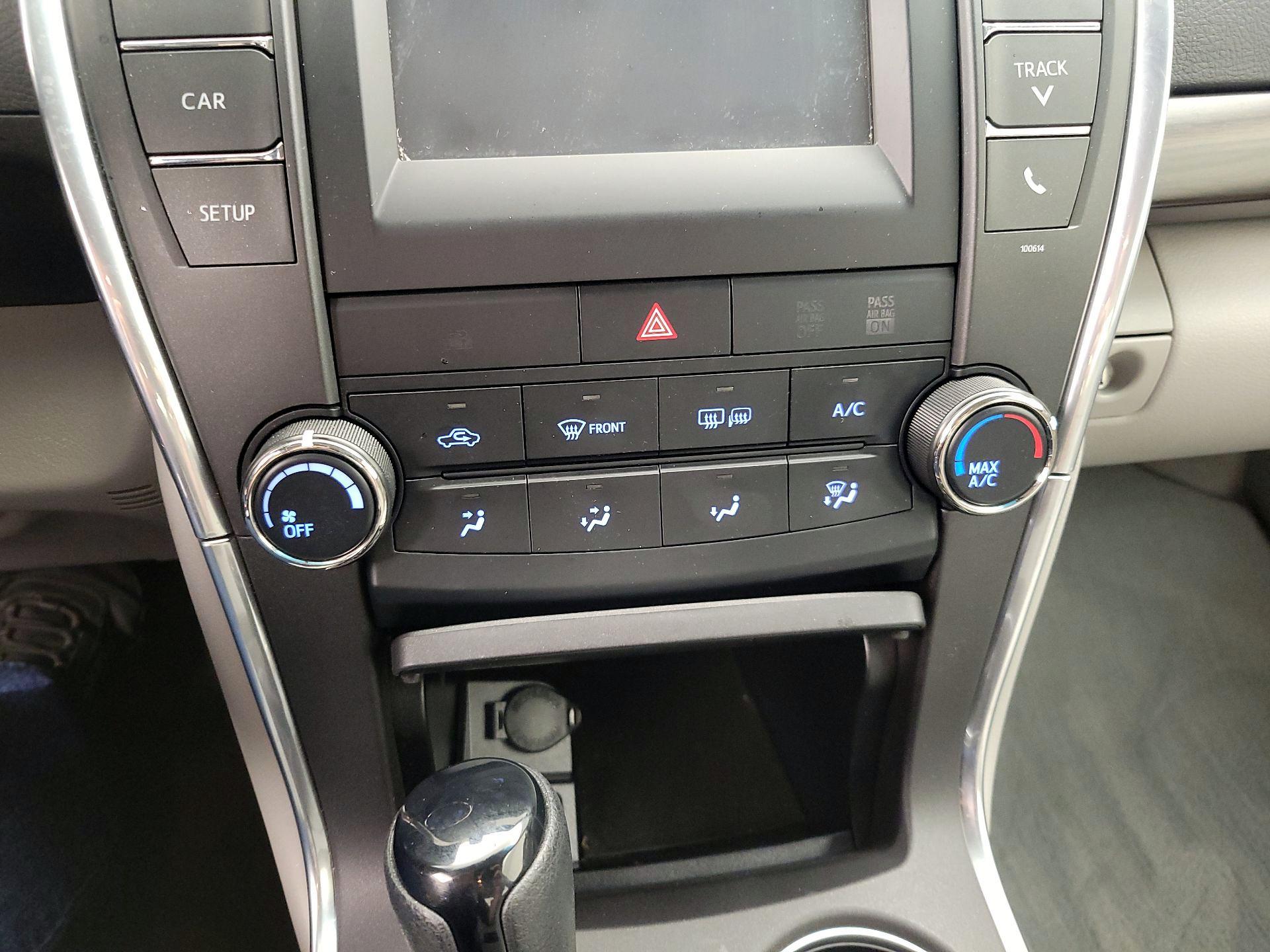 Thumbnail: 2017 Toyota Camry - 16