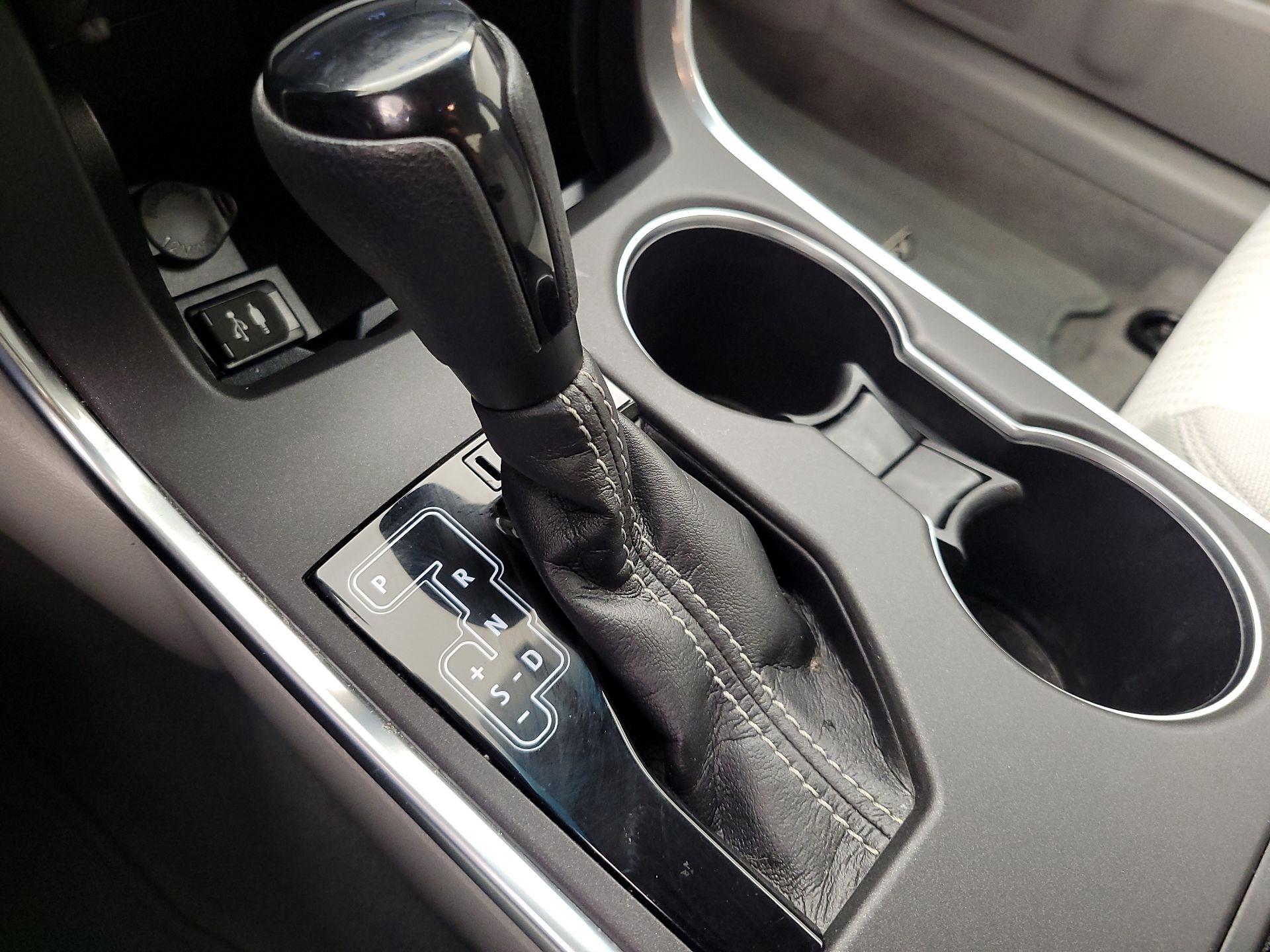 Thumbnail: 2017 Toyota Camry - 17