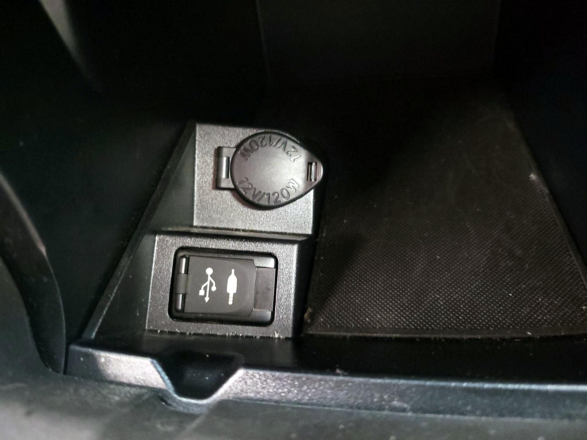 Thumbnail: 2017 Toyota Camry - 18