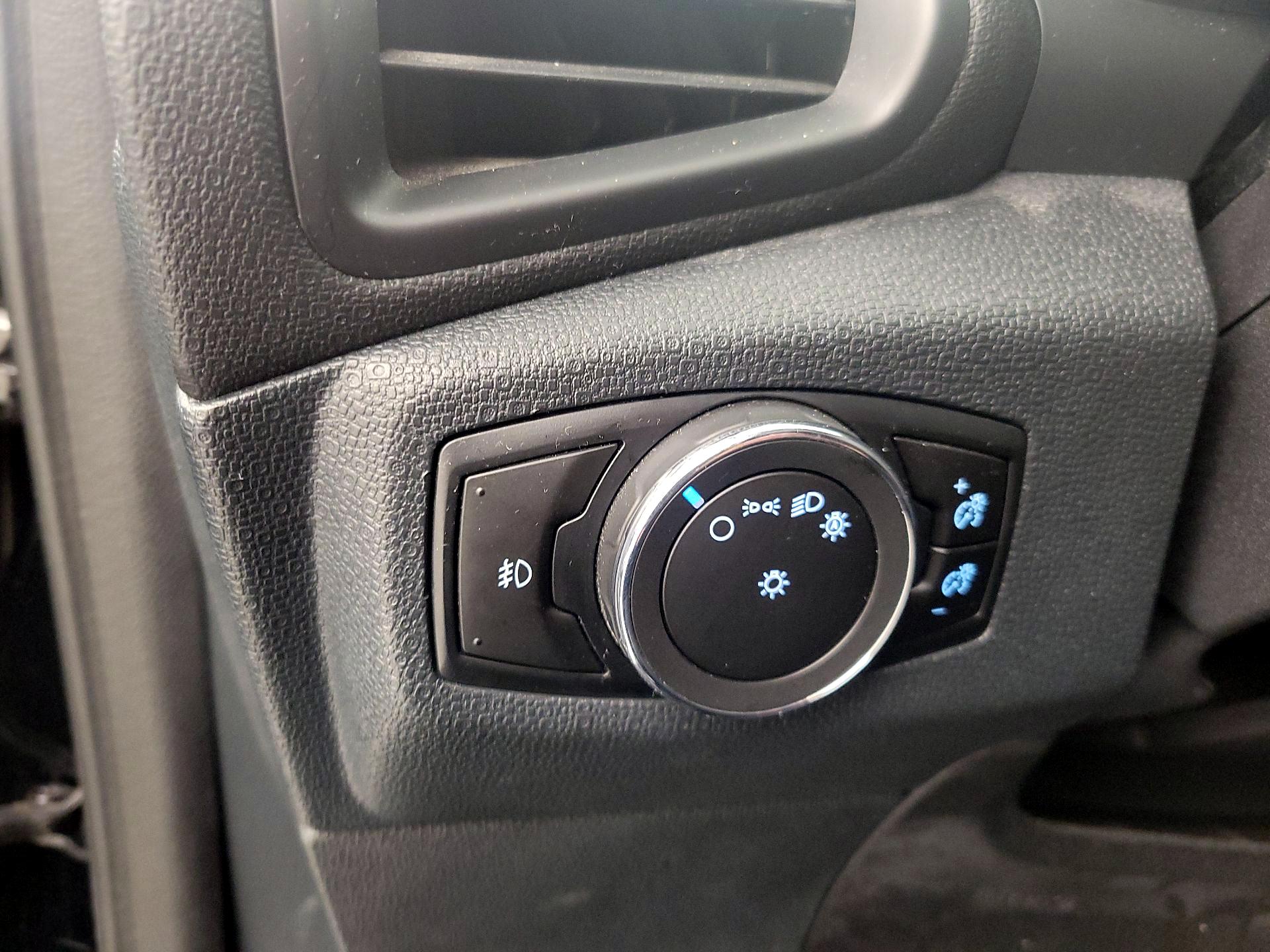 Thumbnail: 2018 Ford EcoSport - 13