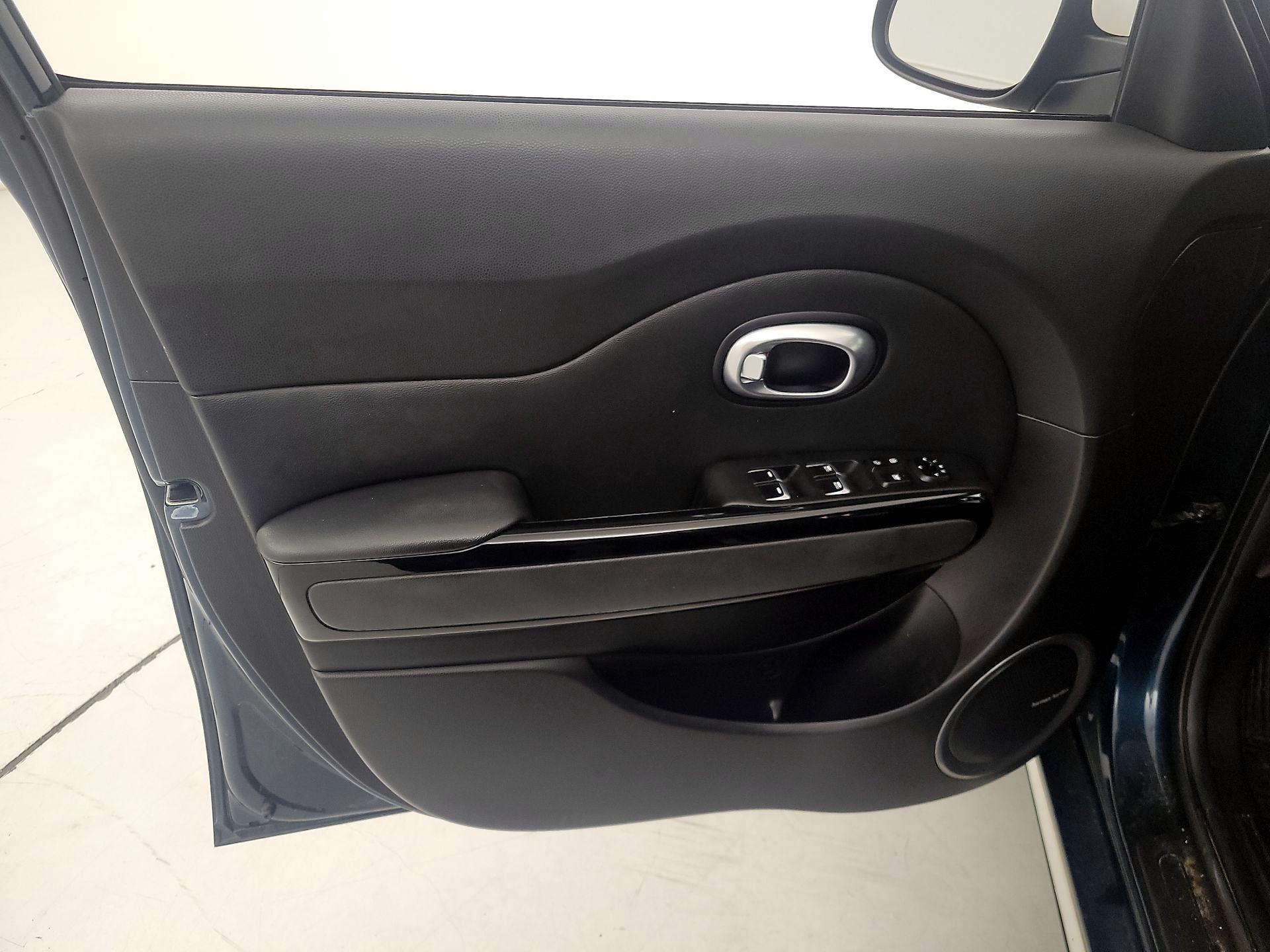 Thumbnail: 2018 Kia Soul - 12