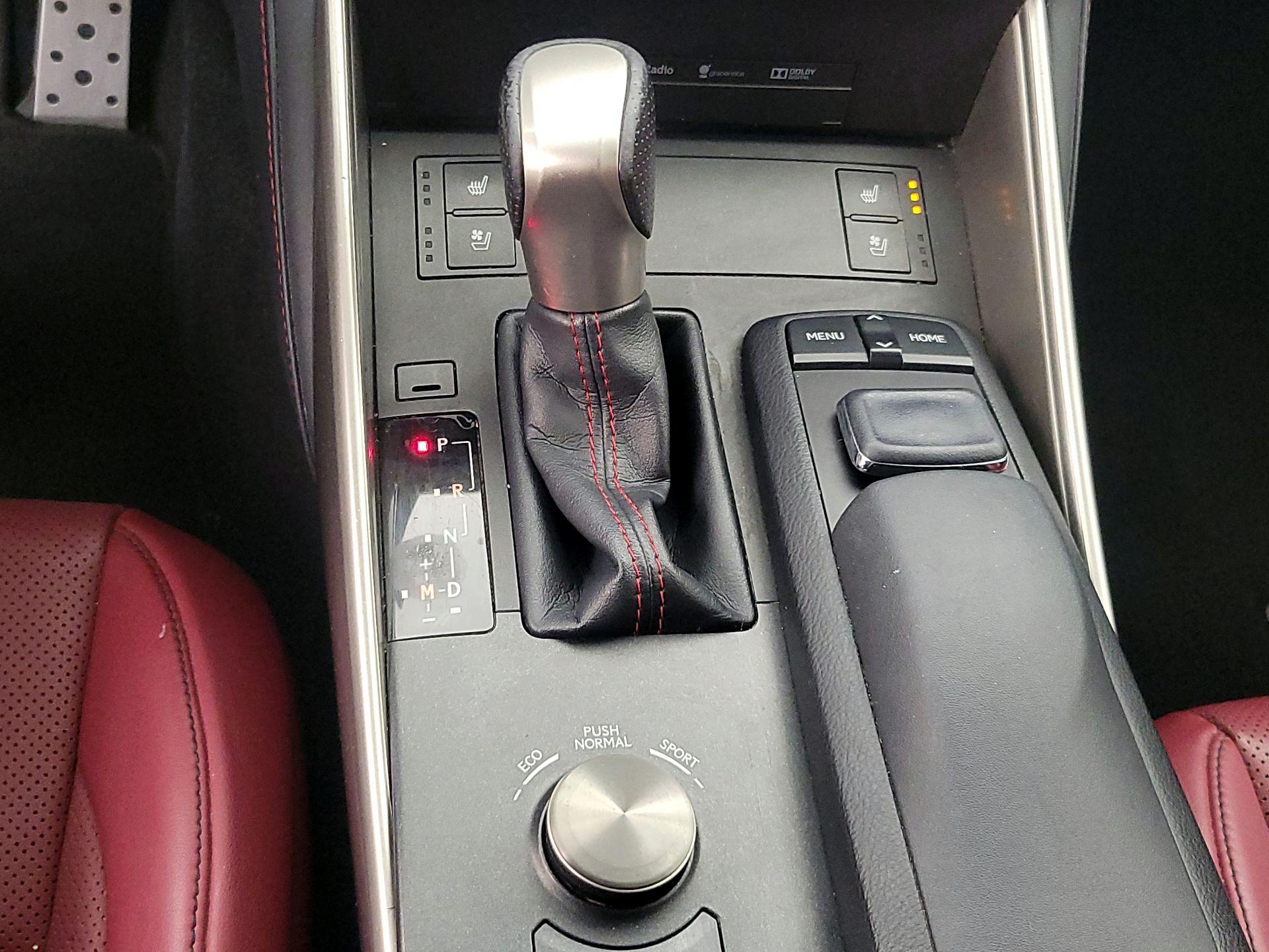 Thumbnail: 2015 Lexus IS - 18