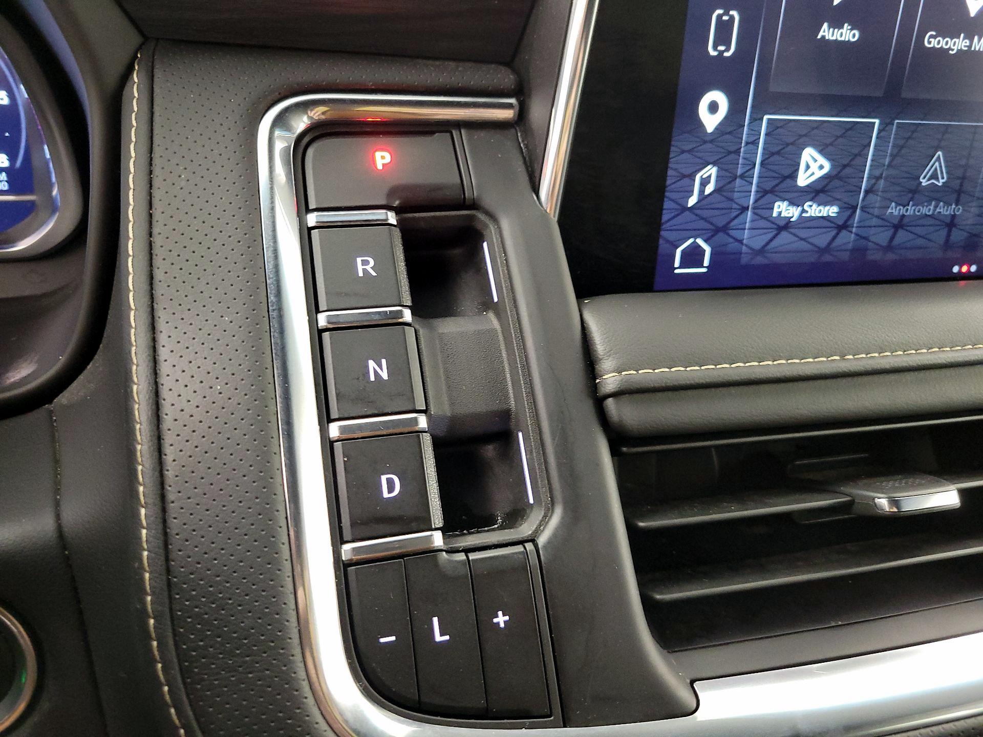 Thumbnail: 2023 GMC Yukon XL - 17