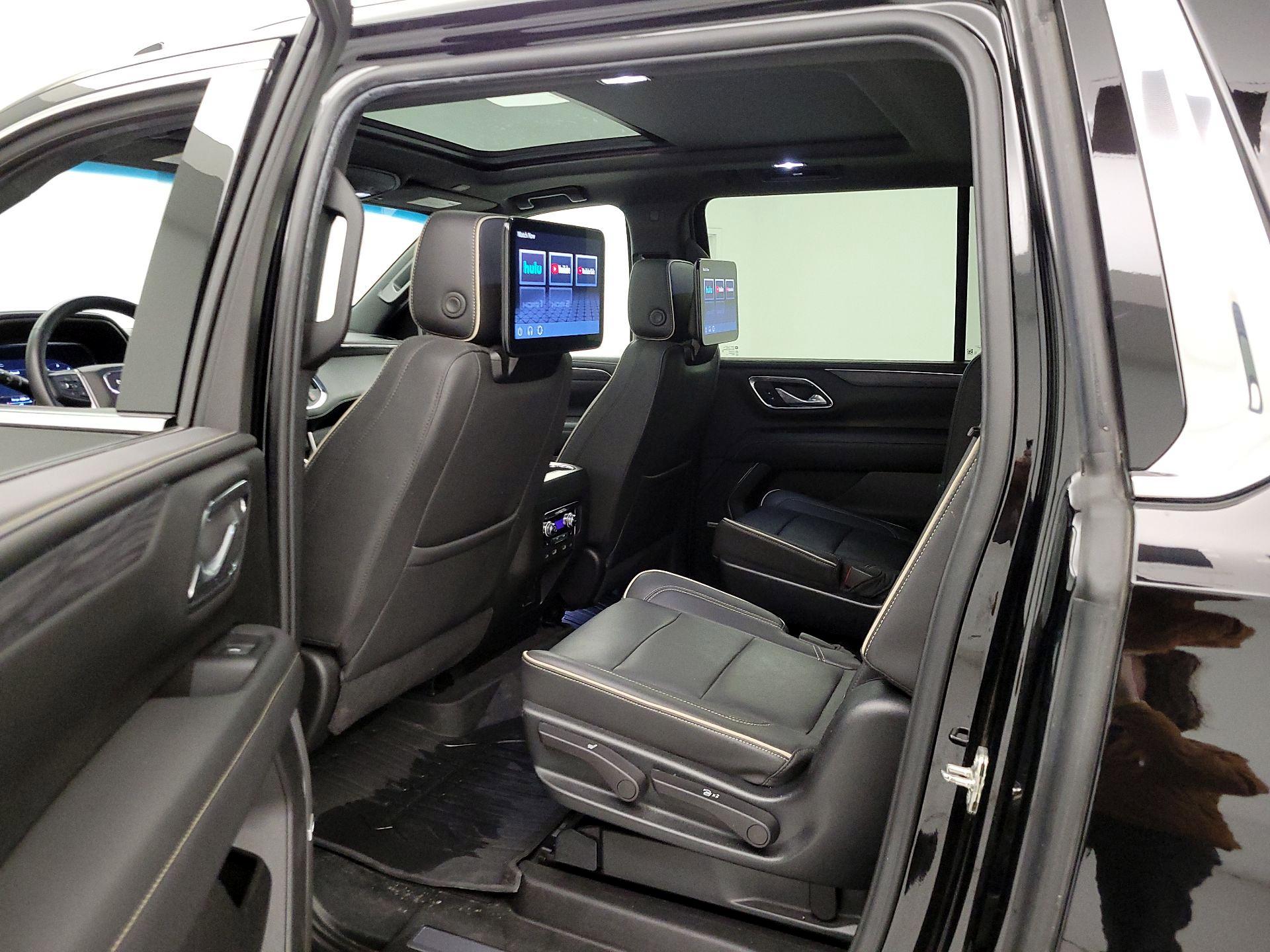 Thumbnail: 2023 GMC Yukon XL - 20