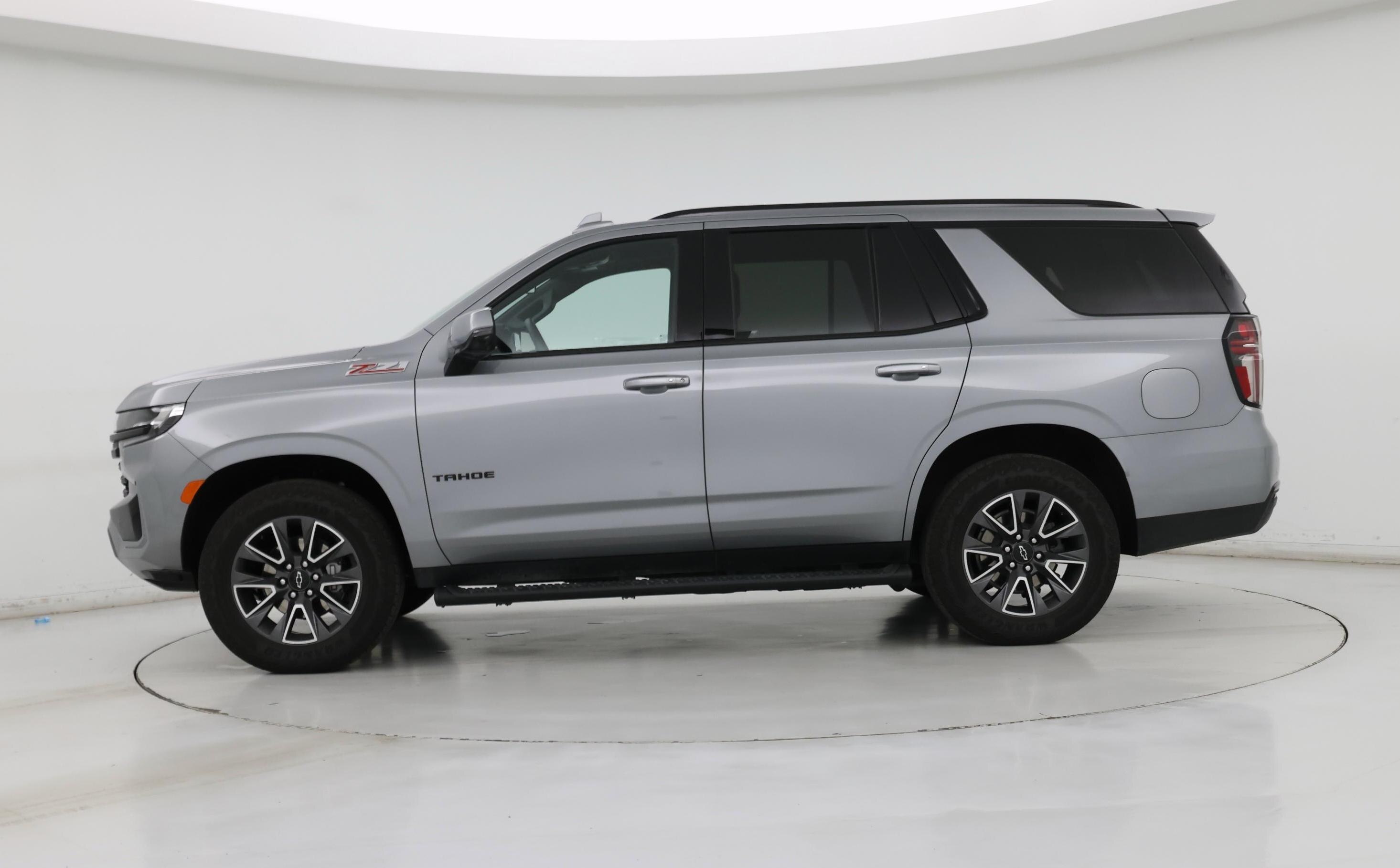 Thumbnail: 2023 Chevrolet Tahoe - 3