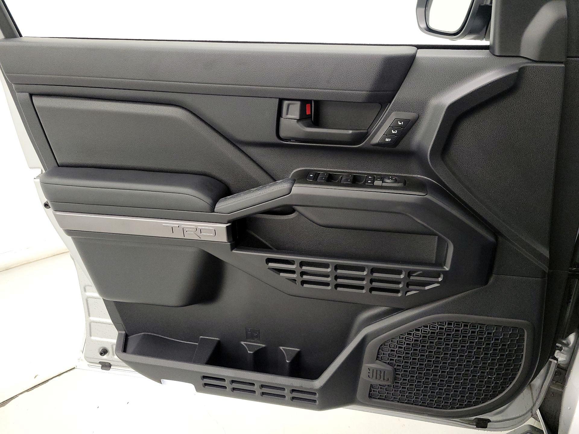 Thumbnail: 2025 Toyota 4Runner - 12