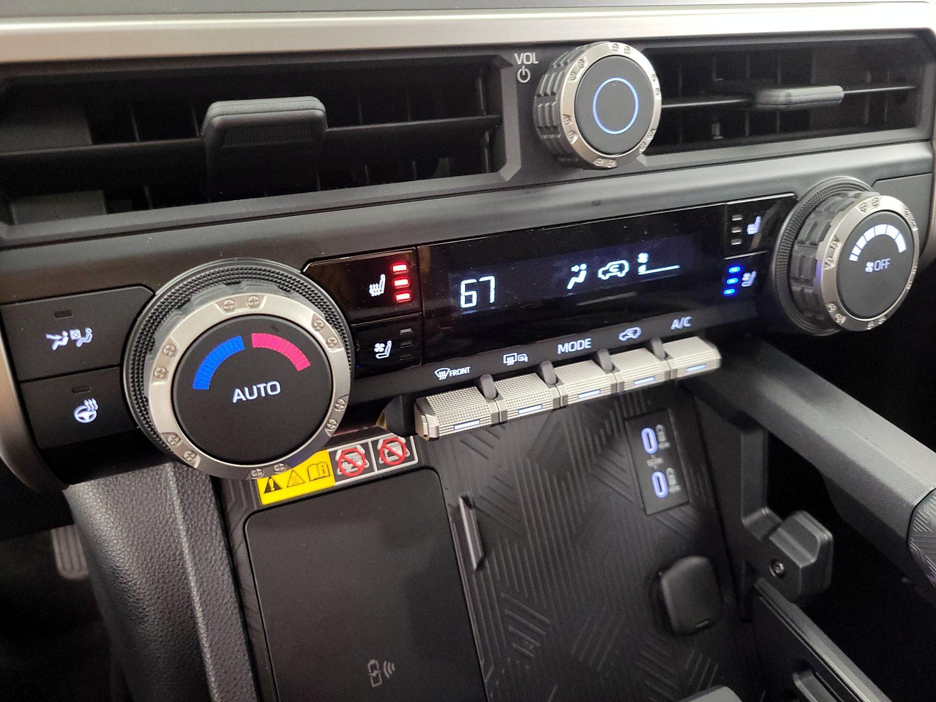 Thumbnail: 2025 Toyota 4Runner - 16