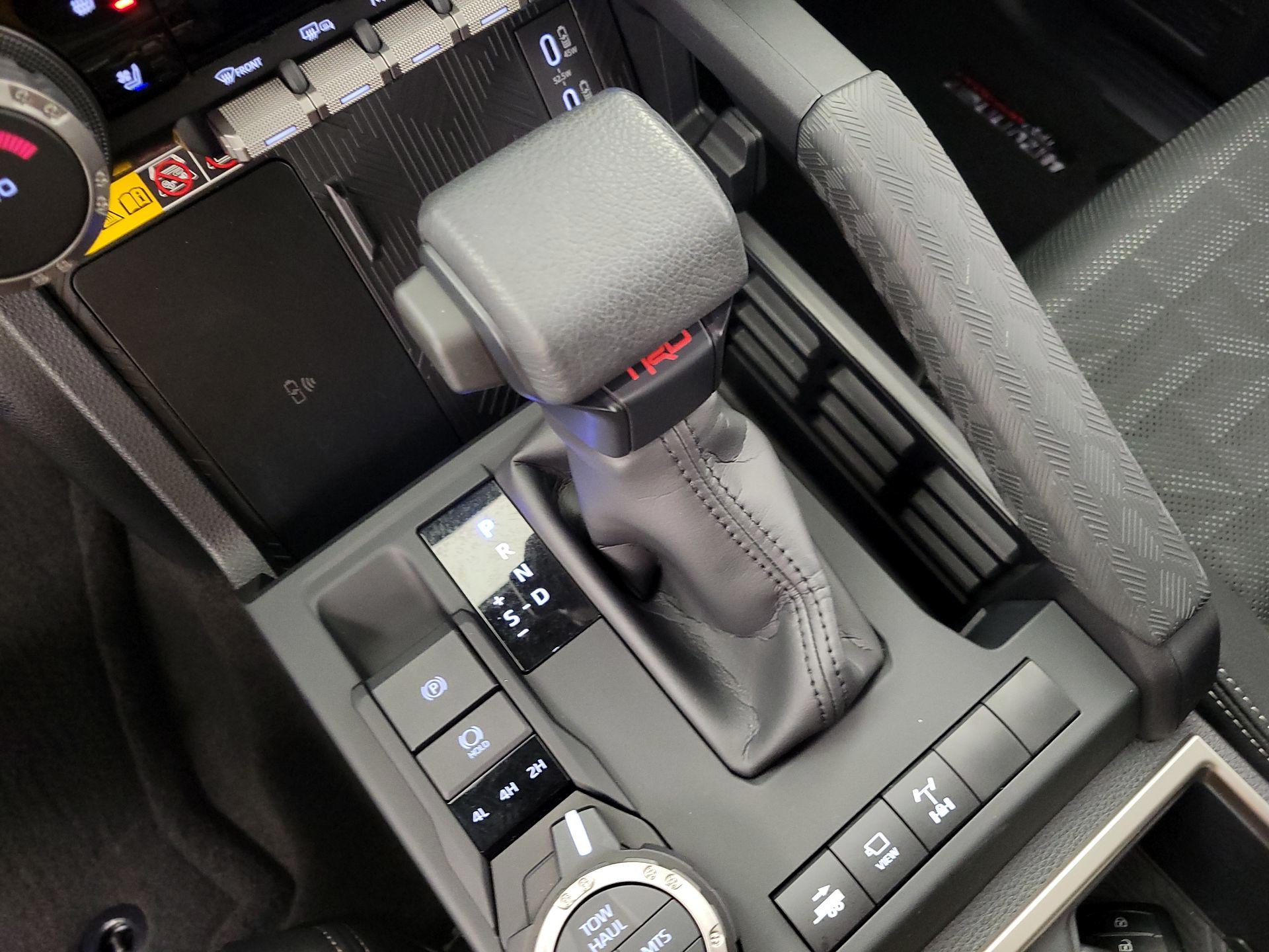 Thumbnail: 2025 Toyota 4Runner - 17