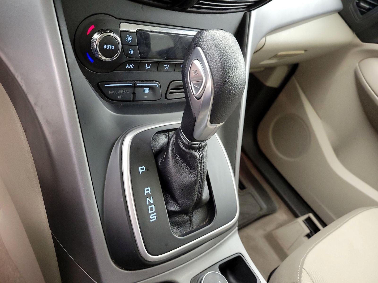 2014 Ford Escape SE - Photo 17