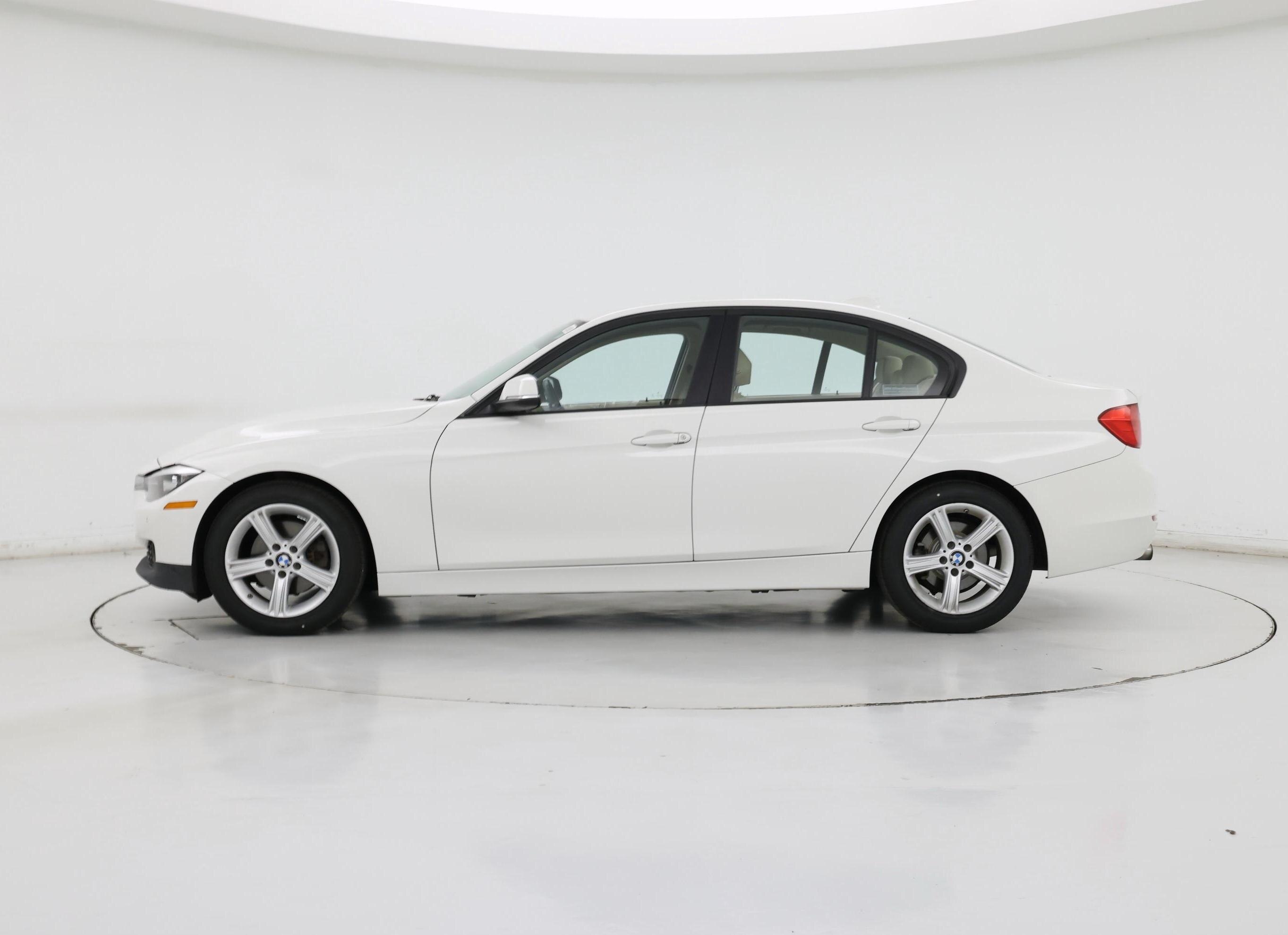Thumbnail: 2015 BMW 3 Series - 3