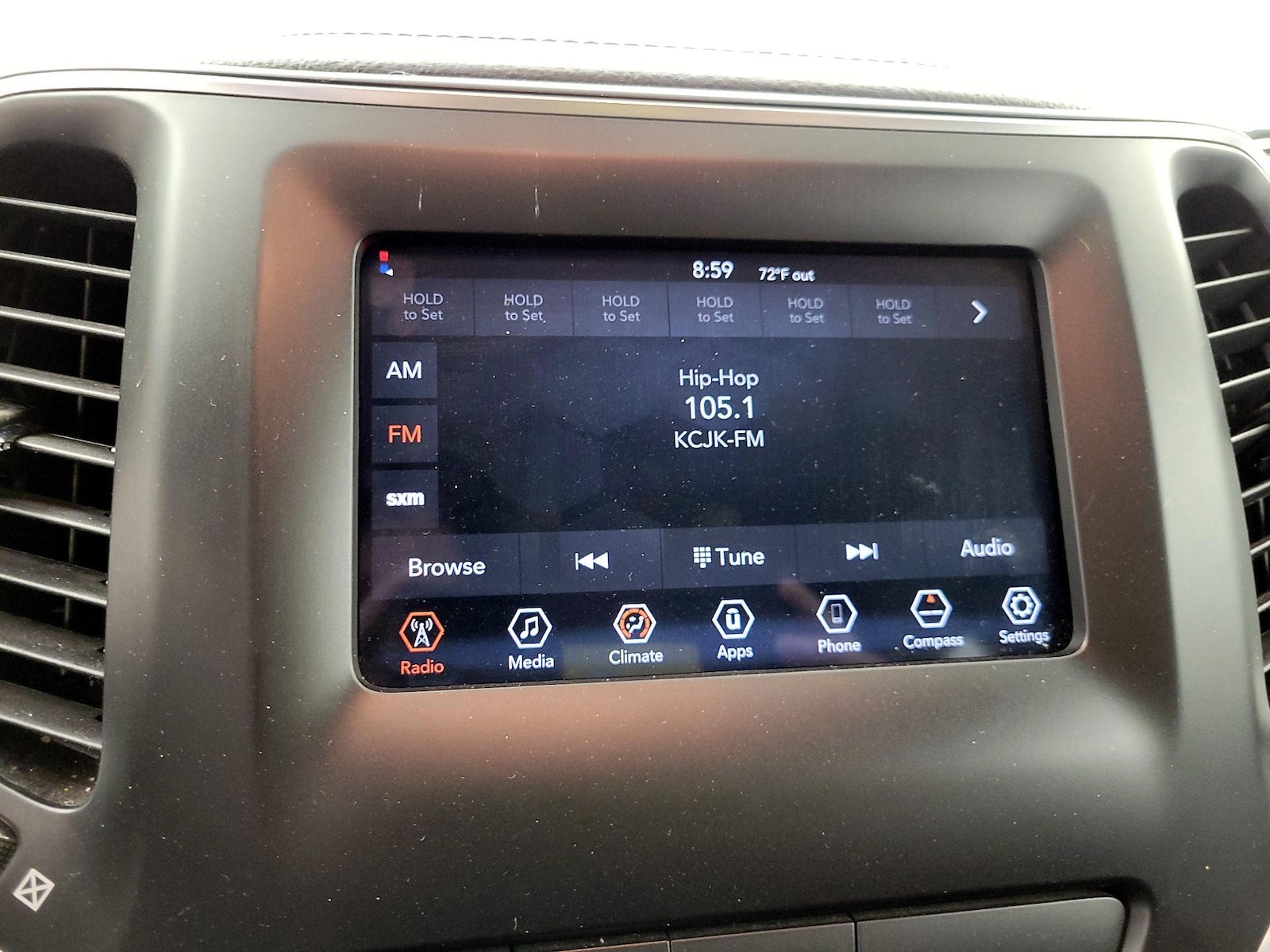 2019 Jeep Cherokee Latitude Plus - Photo 16