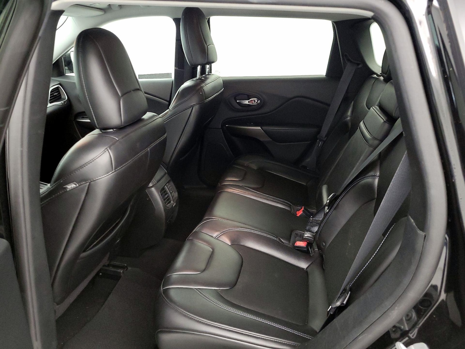 2019 Jeep Cherokee Latitude Plus - Photo 20