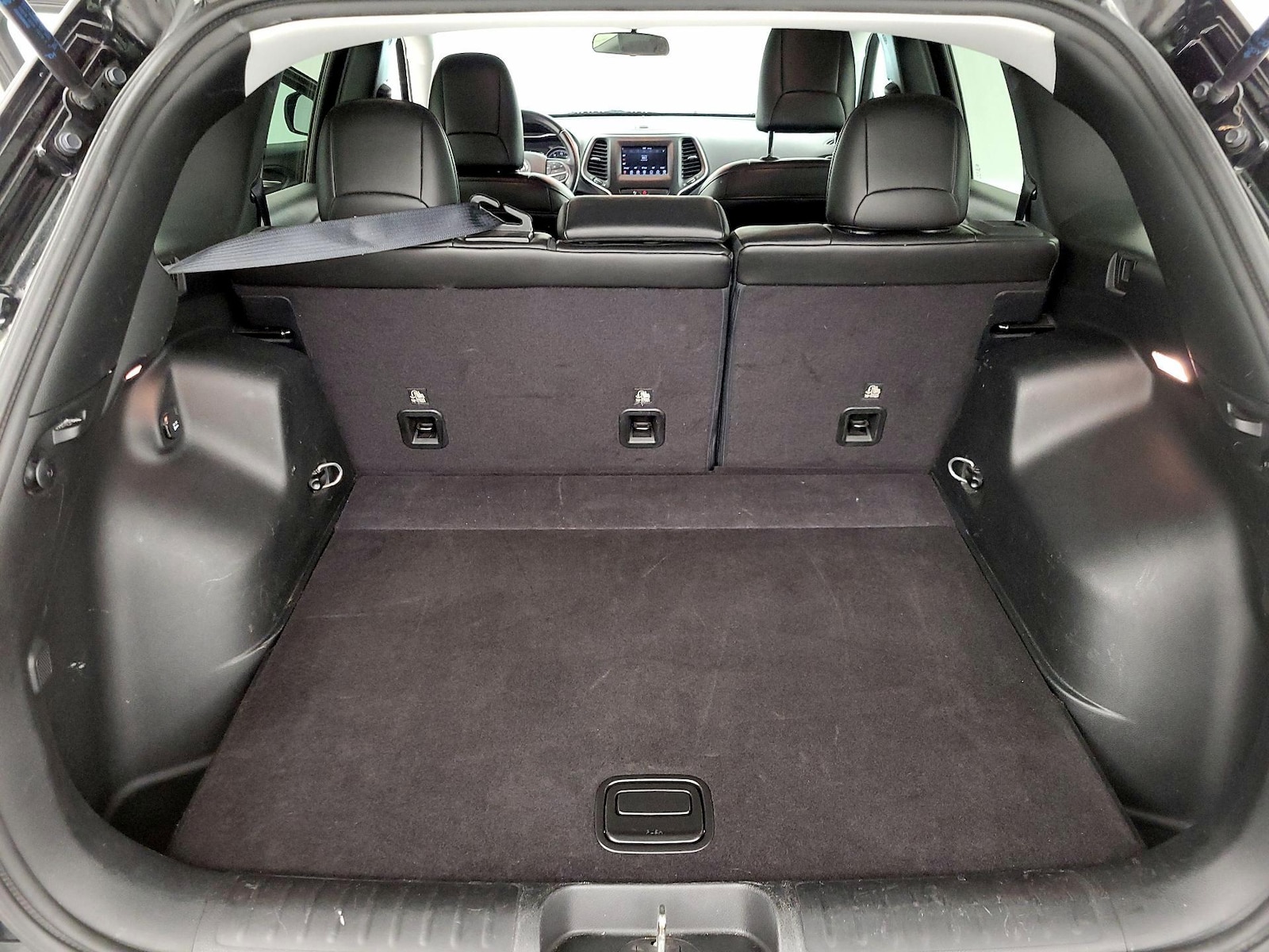 2019 Jeep Cherokee Latitude Plus - Photo 21