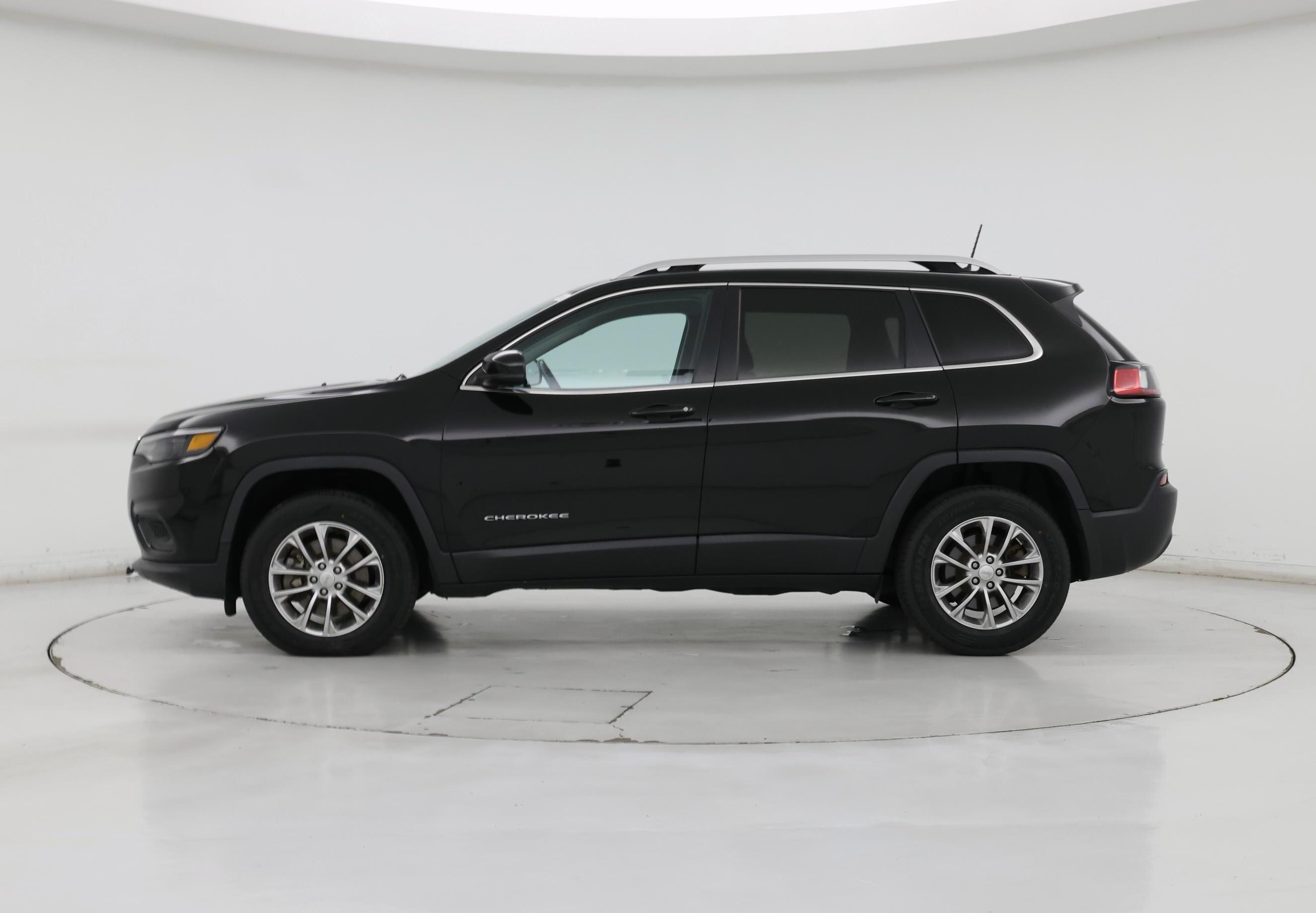 Thumbnail: 2019 Jeep Cherokee - 3