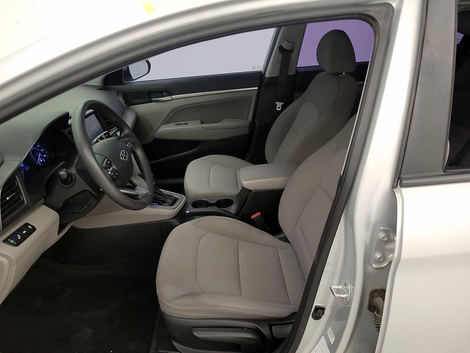 Thumbnail: 2019 Hyundai Elantra - 11