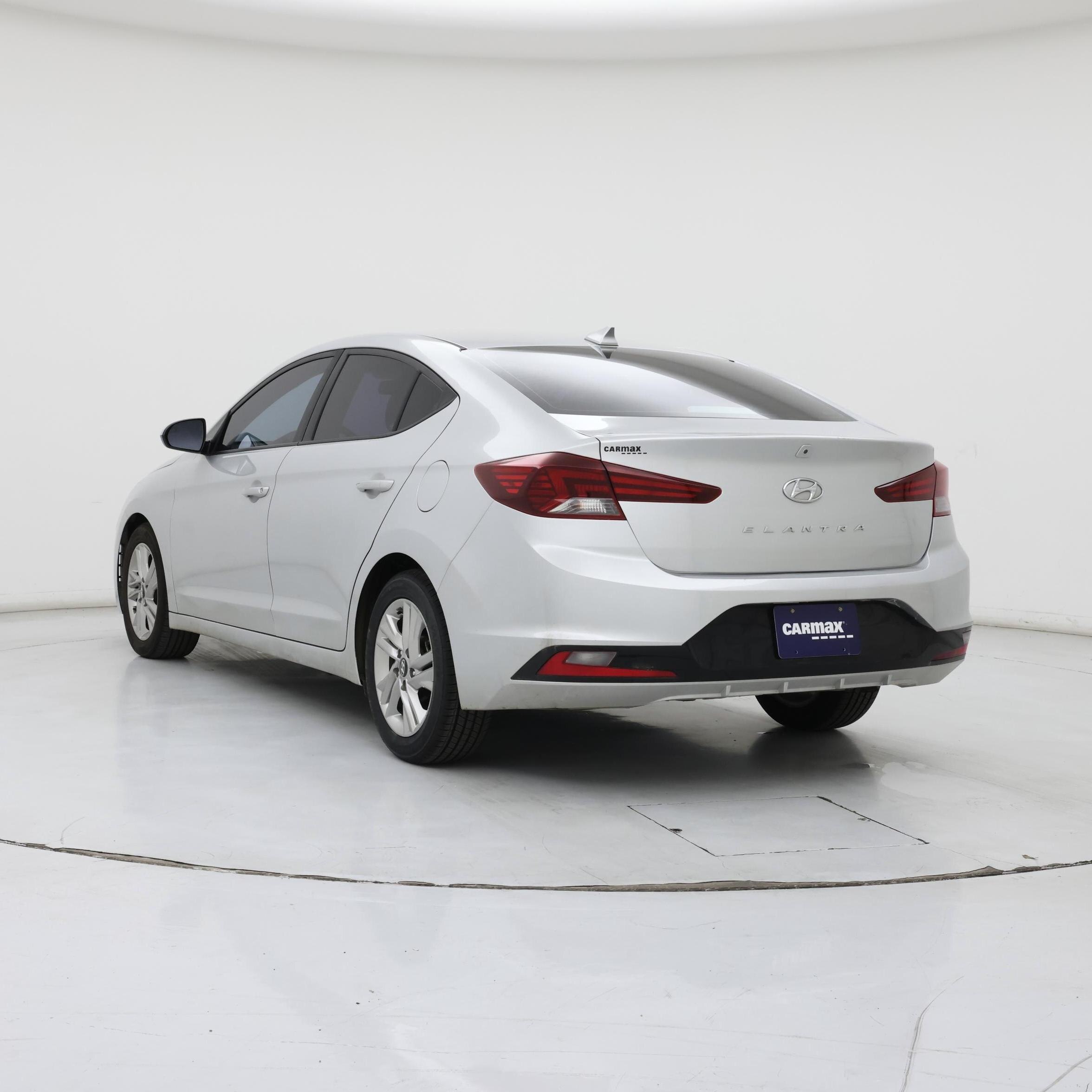 Thumbnail: 2019 Hyundai Elantra - 2