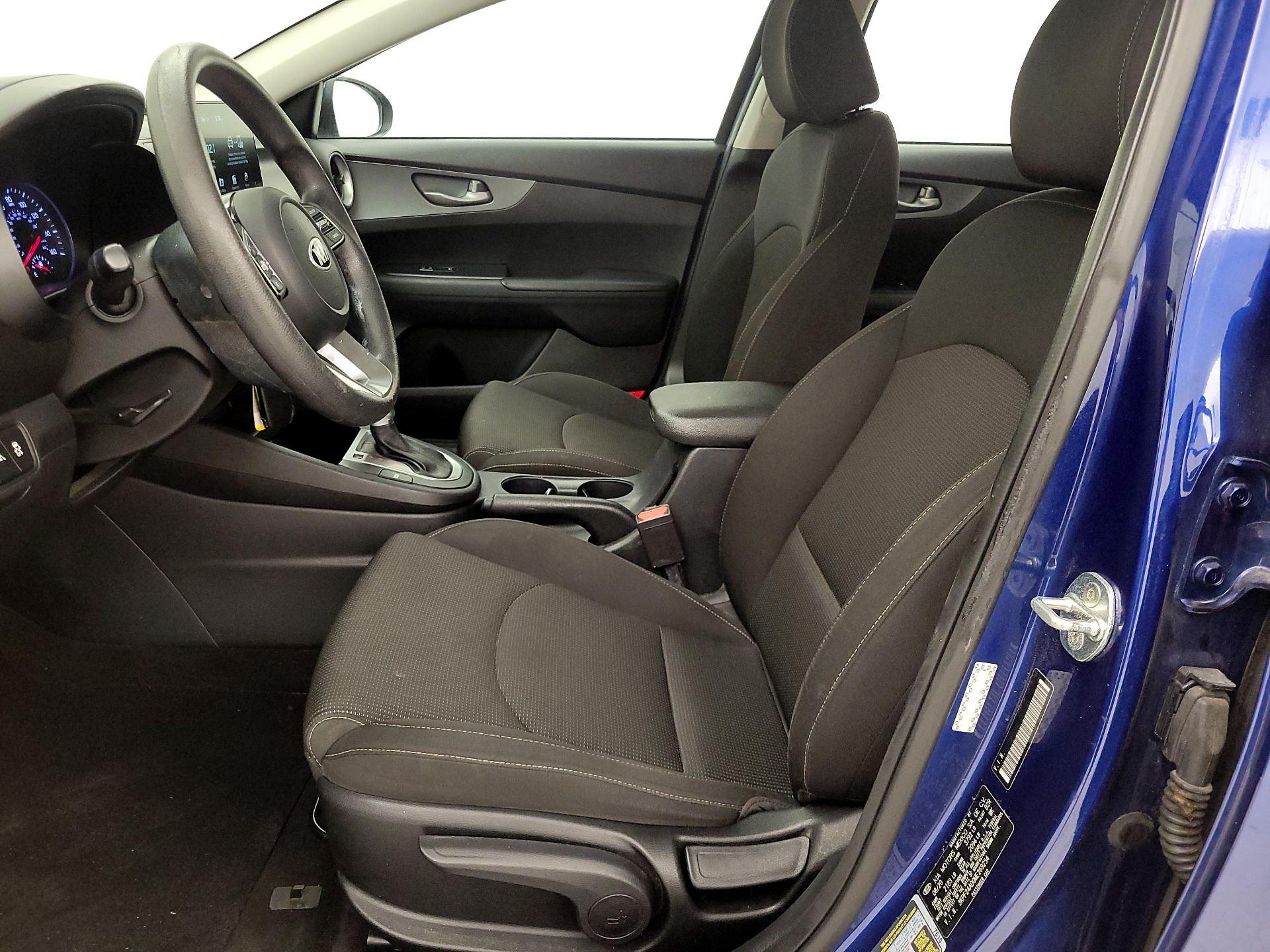 Thumbnail: 2021 Kia Forte - 11