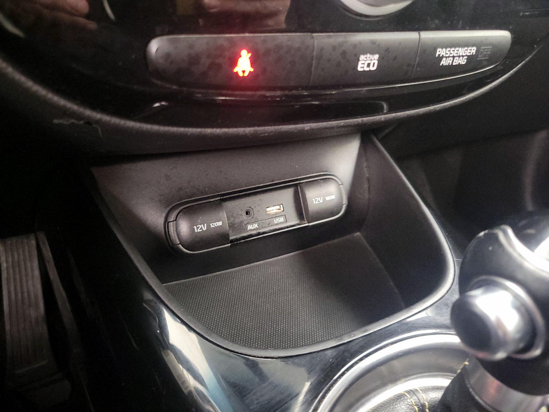Thumbnail: 2016 Kia Soul - 18