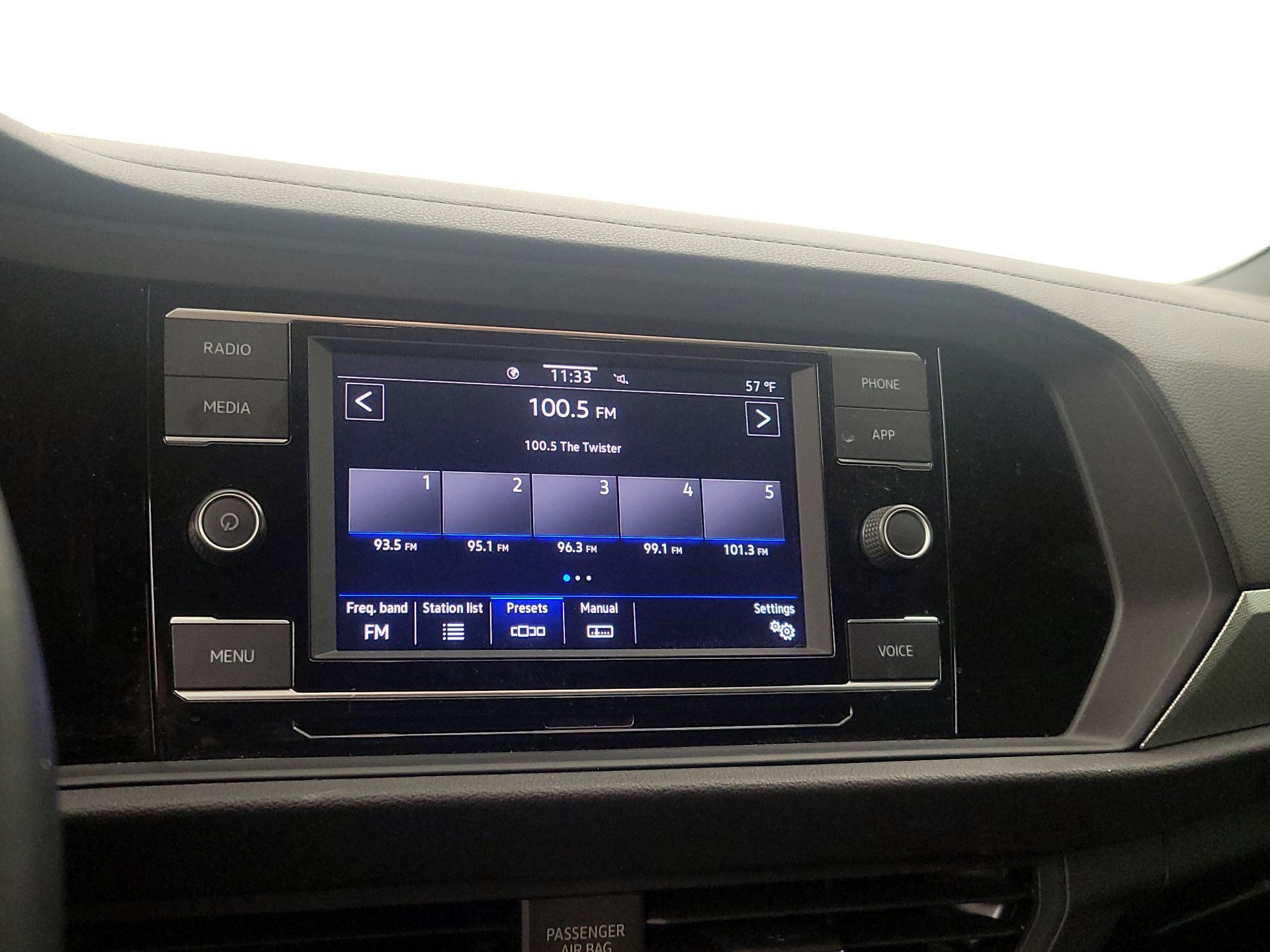 Thumbnail: 2023 Volkswagen Jetta - 15