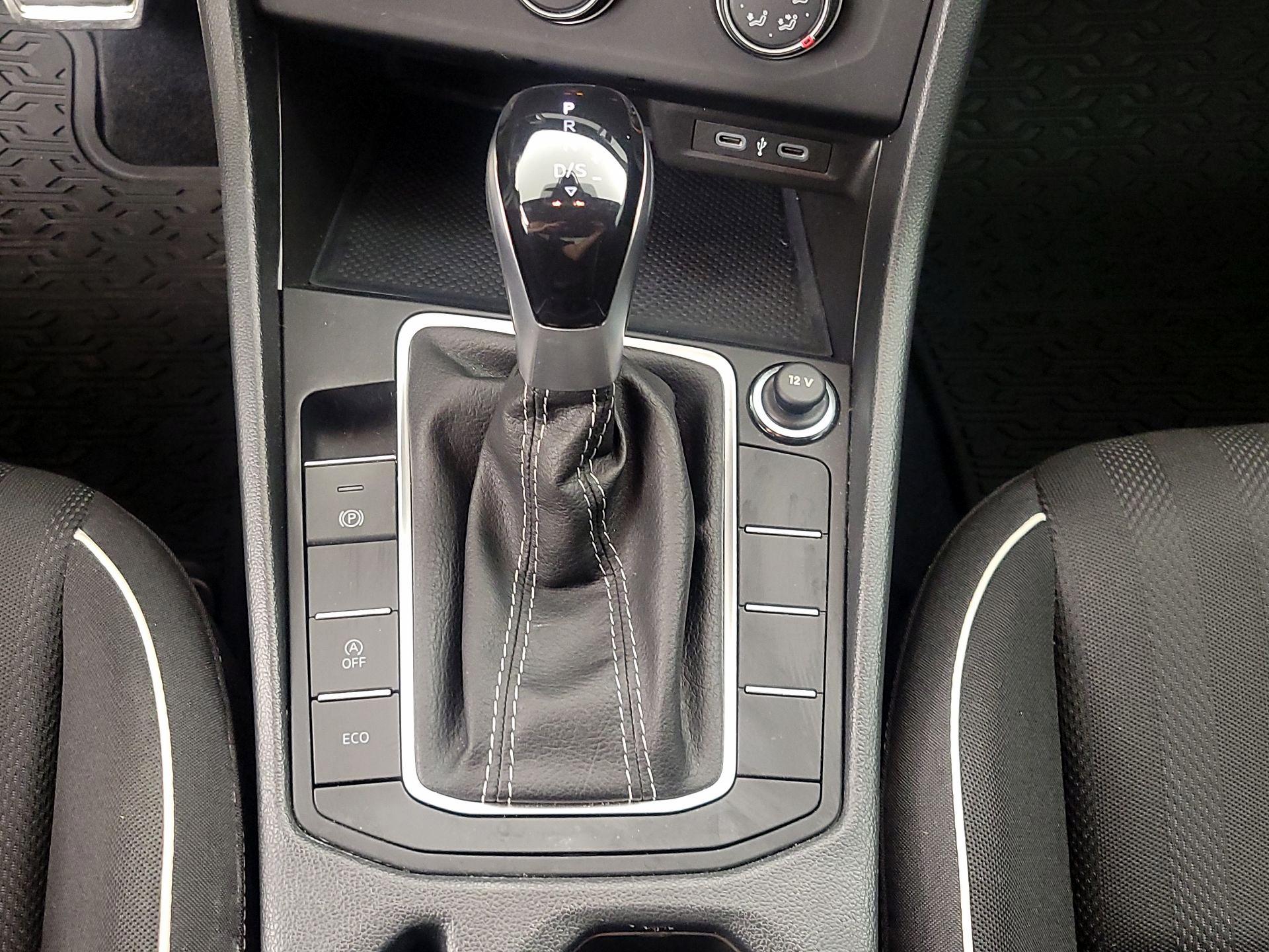 Thumbnail: 2023 Volkswagen Jetta - 17