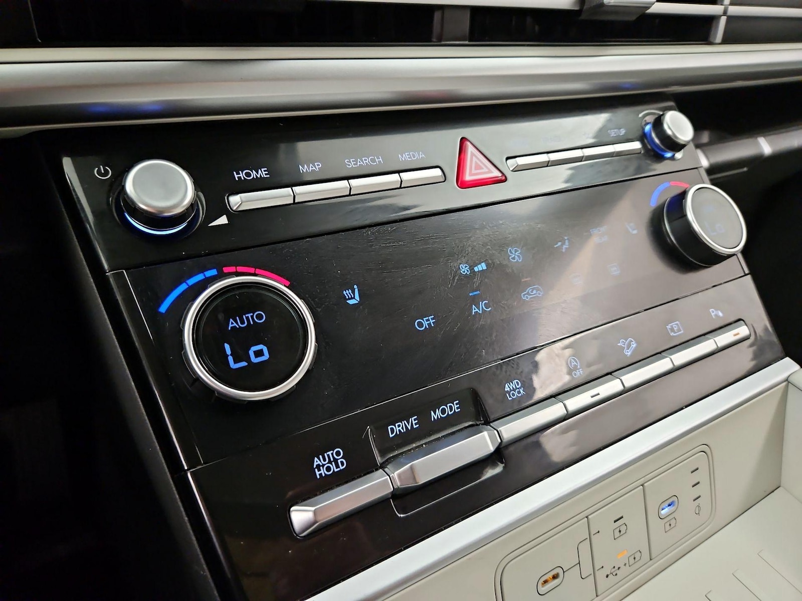2024 Hyundai Santa Fe SEL - Photo 17