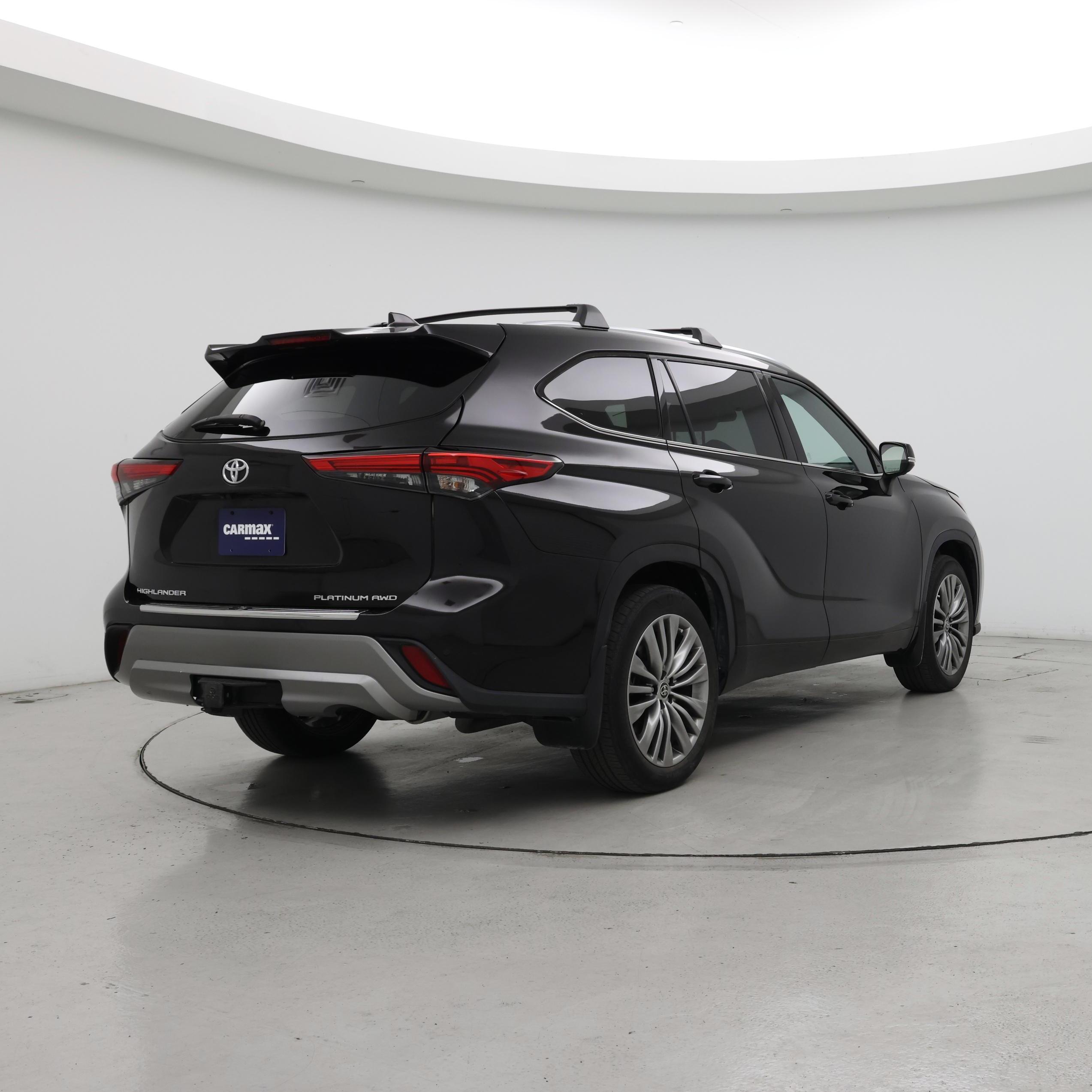 Thumbnail: 2022 Toyota Highlander - 8