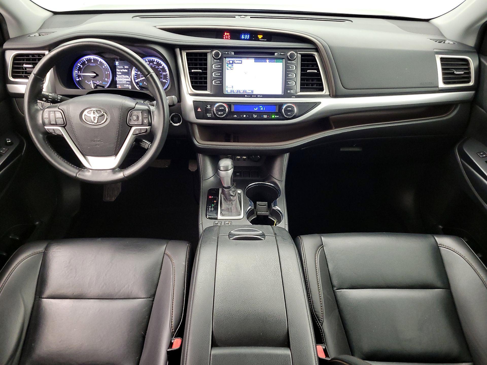 Thumbnail: 2019 Toyota Highlander - 9