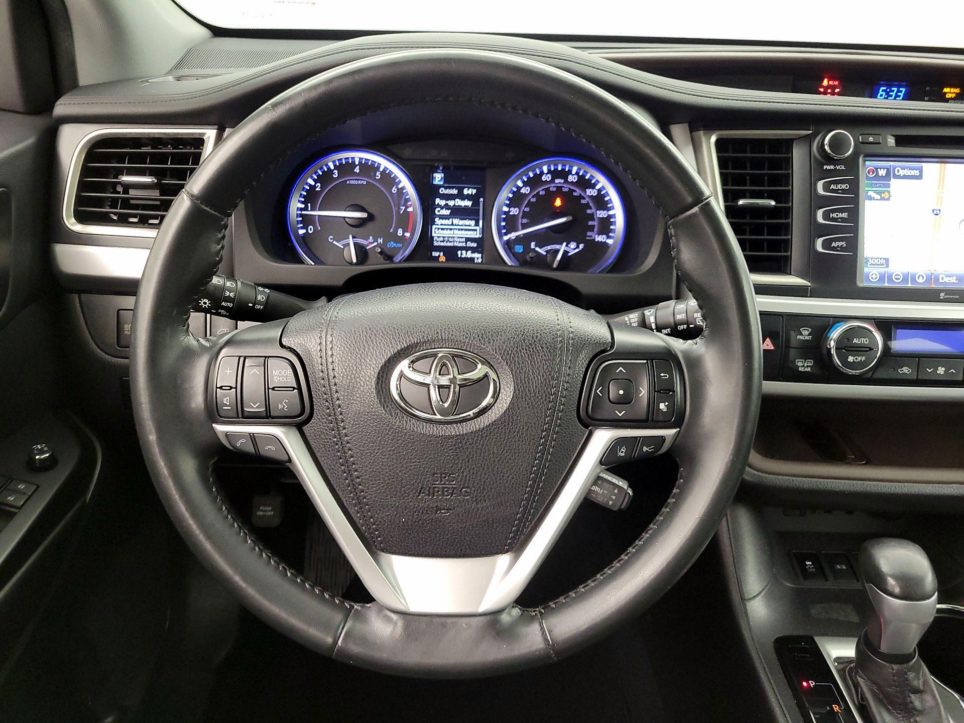 Thumbnail: 2019 Toyota Highlander - 10