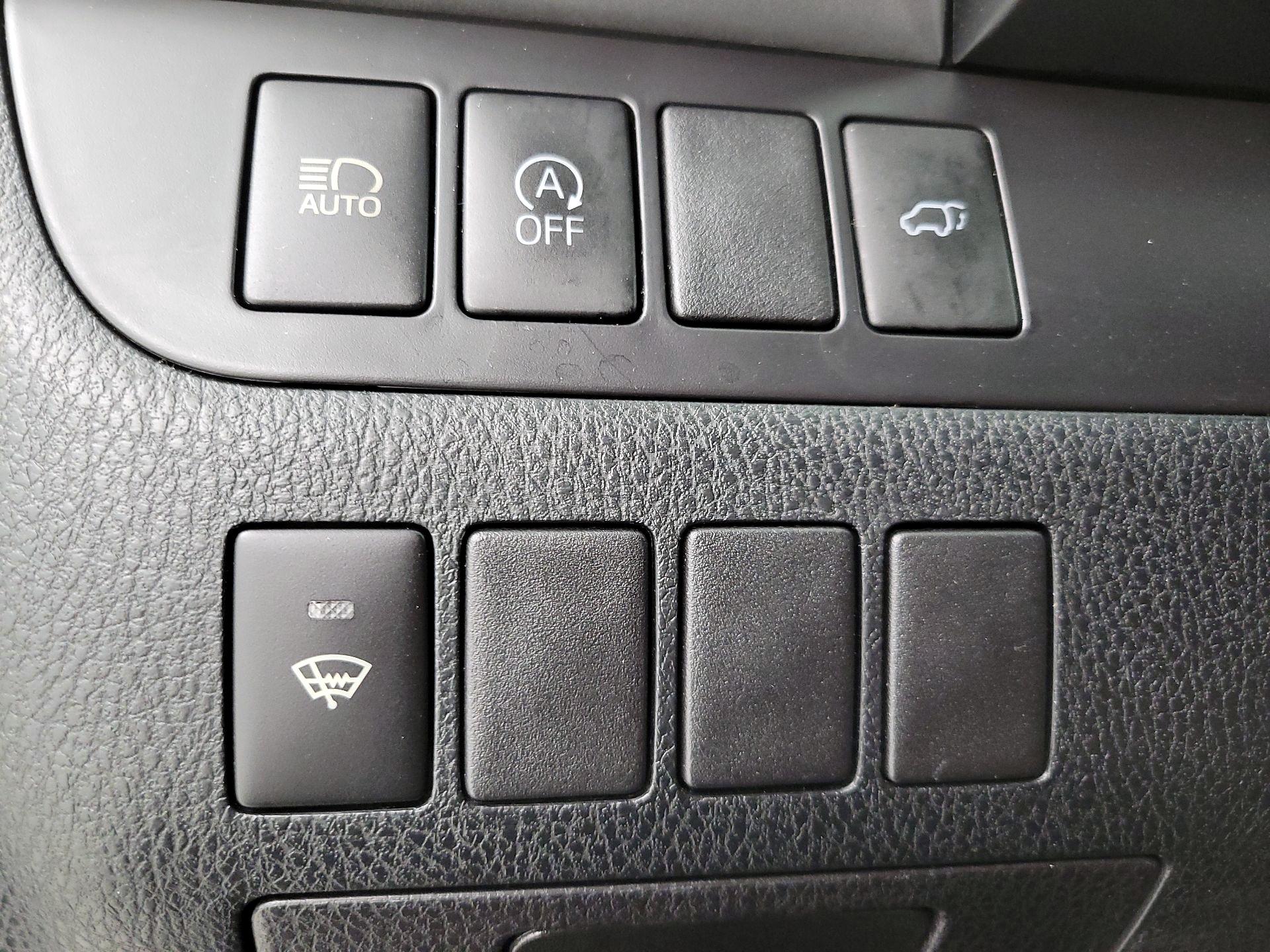 Thumbnail: 2019 Toyota Highlander - 13