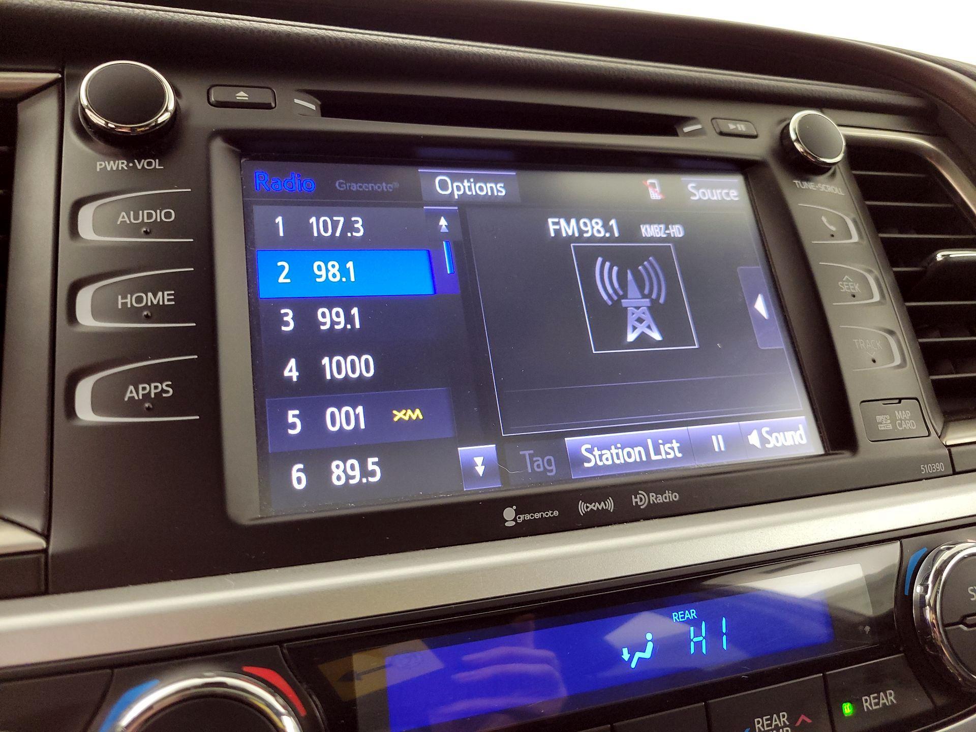 Thumbnail: 2019 Toyota Highlander - 16