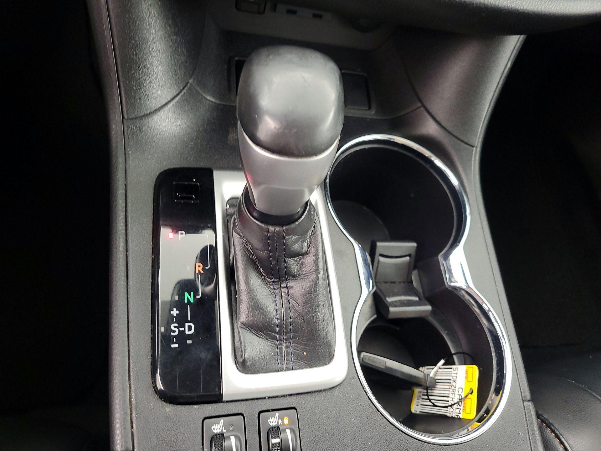 Thumbnail: 2019 Toyota Highlander - 18