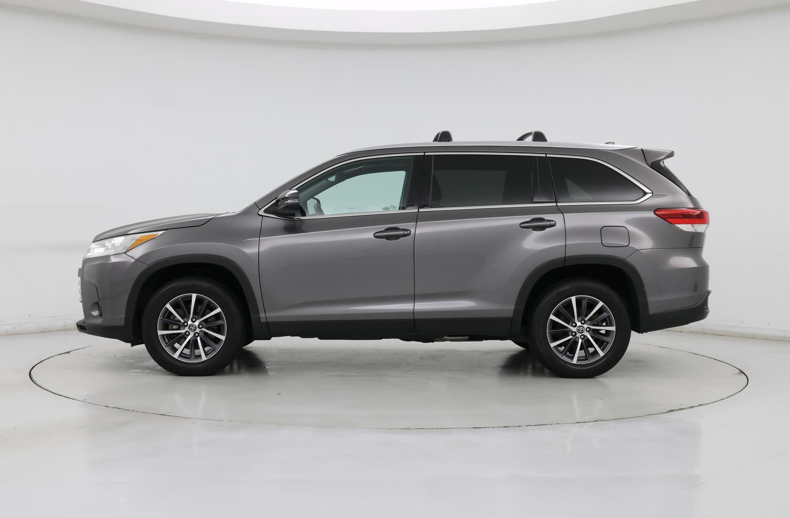 Thumbnail: 2019 Toyota Highlander - 3