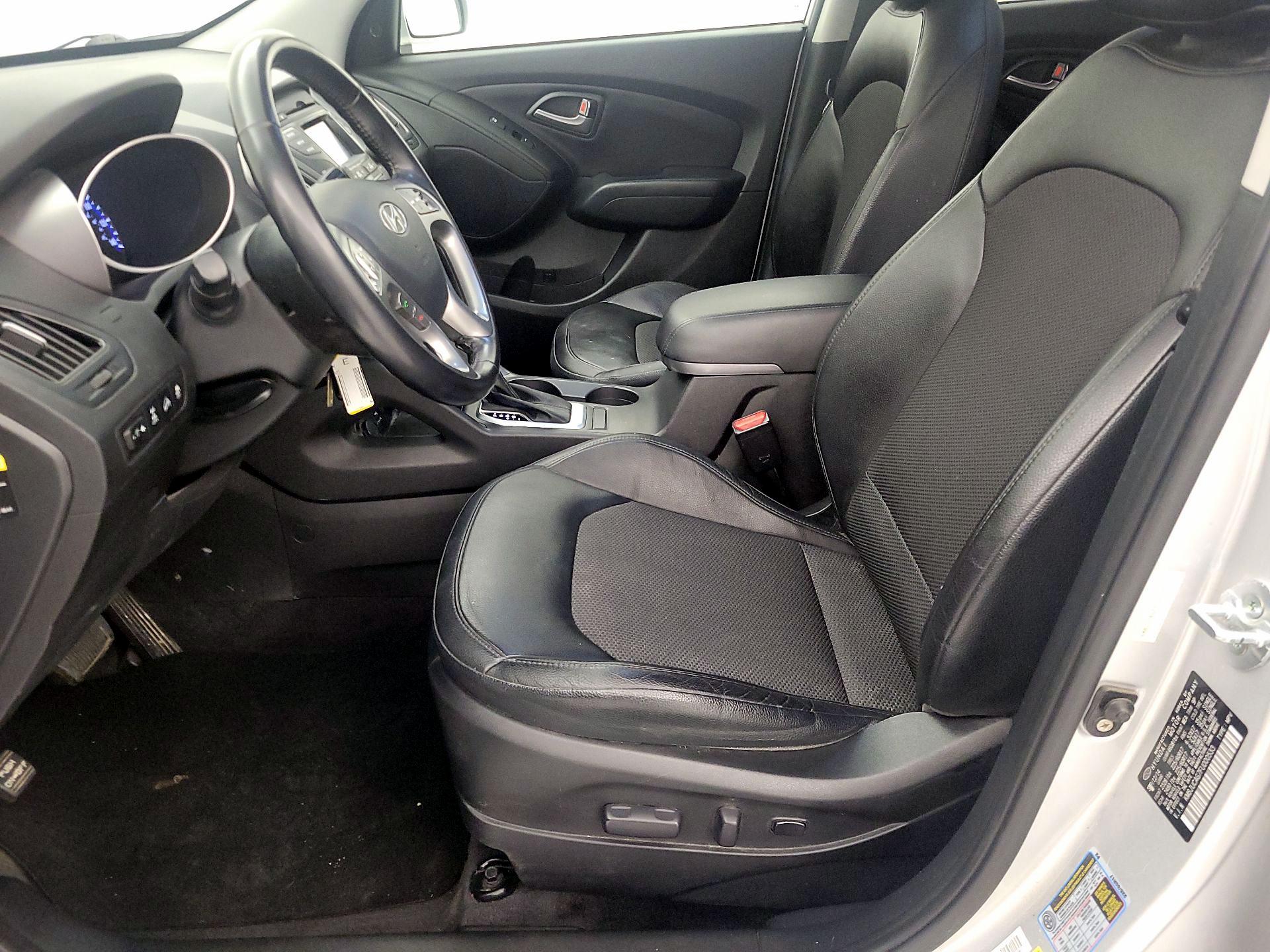 Thumbnail: 2015 Hyundai Tucson - 11