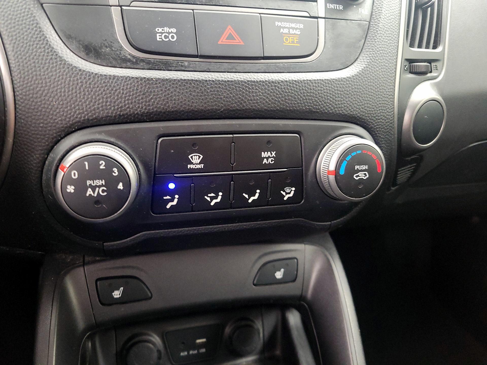 Thumbnail: 2015 Hyundai Tucson - 16