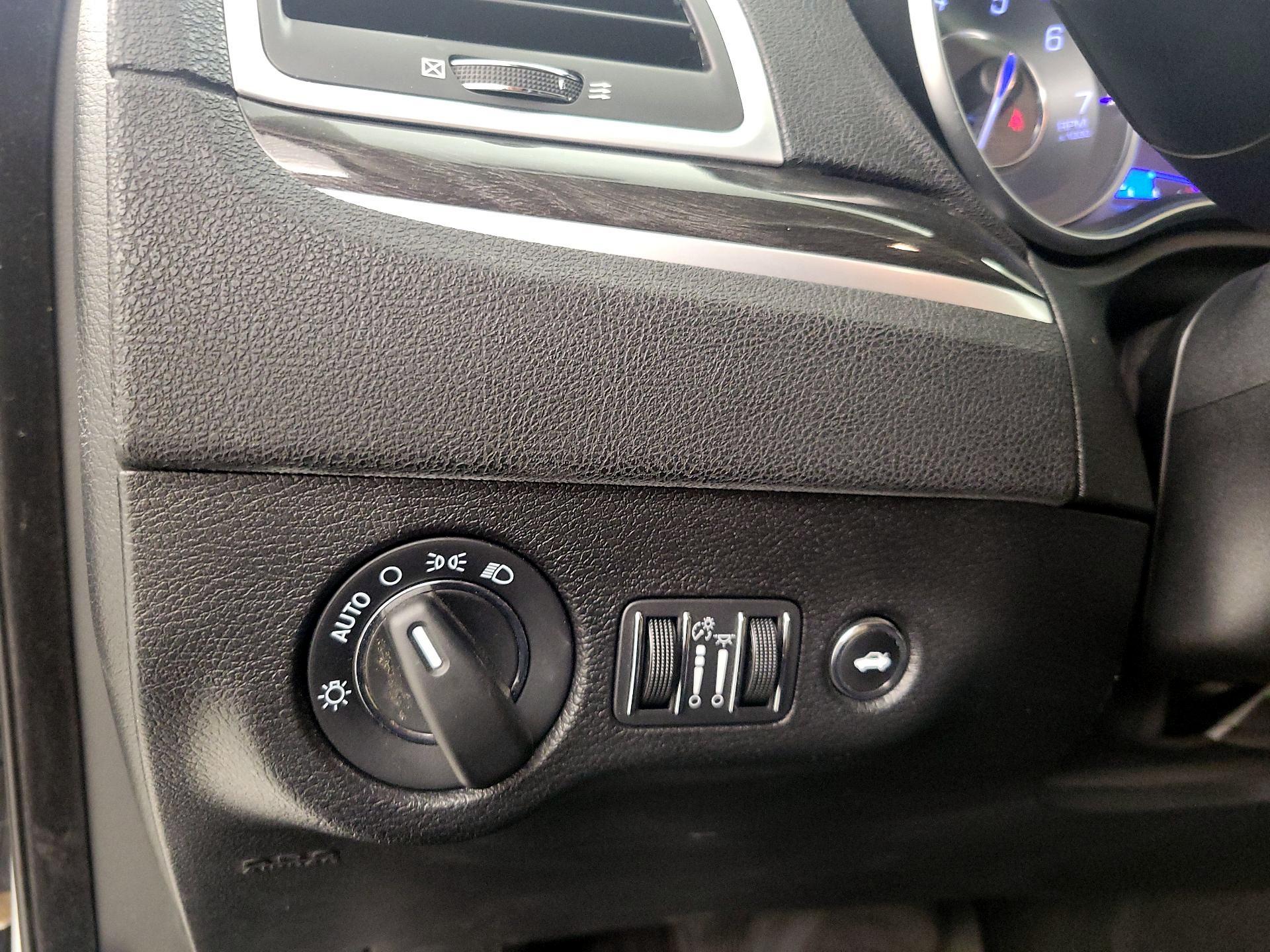 Thumbnail: 2019 Chrysler 300 - 13