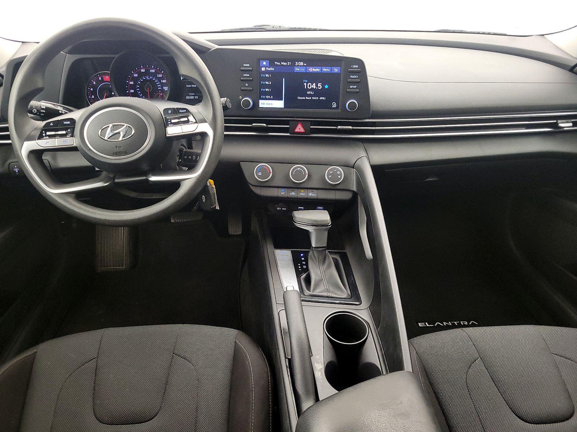 Thumbnail: 2022 Hyundai Elantra - 9
