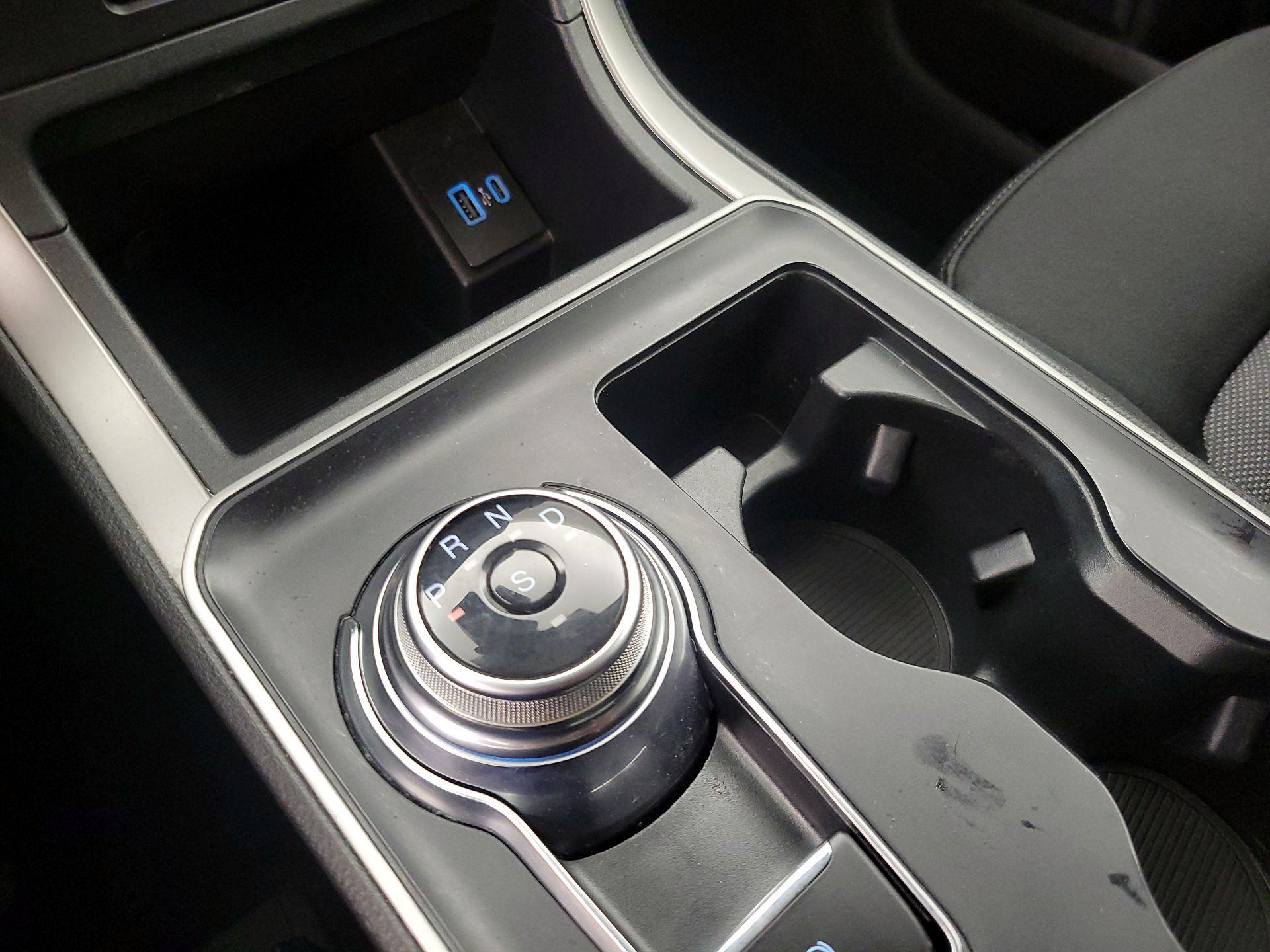 Thumbnail: 2022 Ford Edge - 17