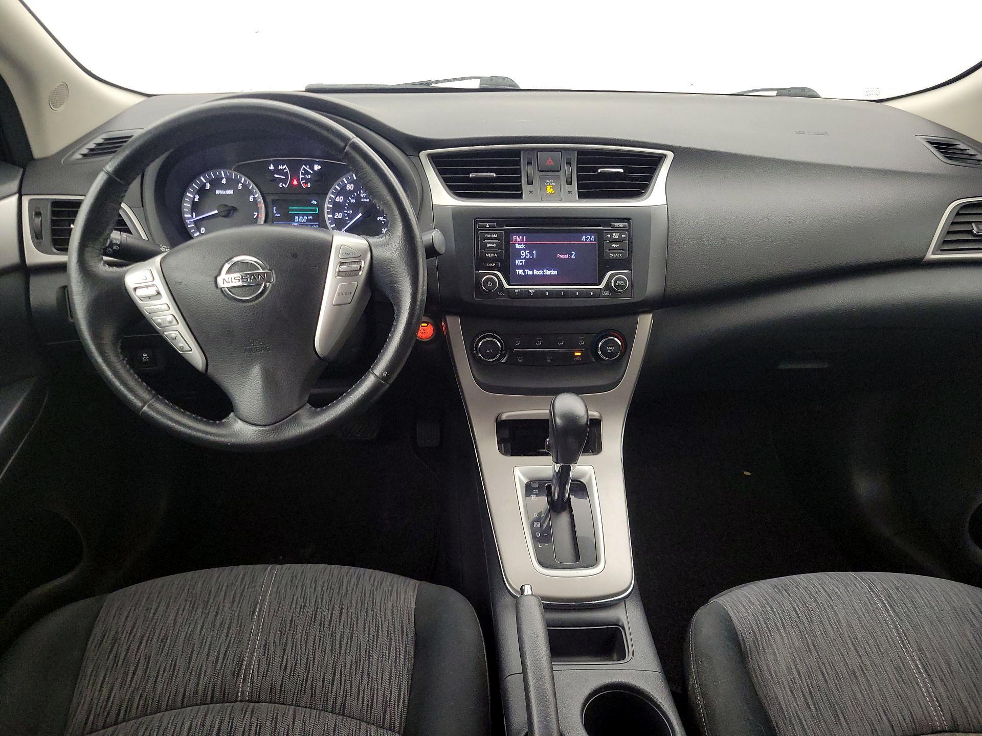 Thumbnail: 2015 Nissan Sentra - 9