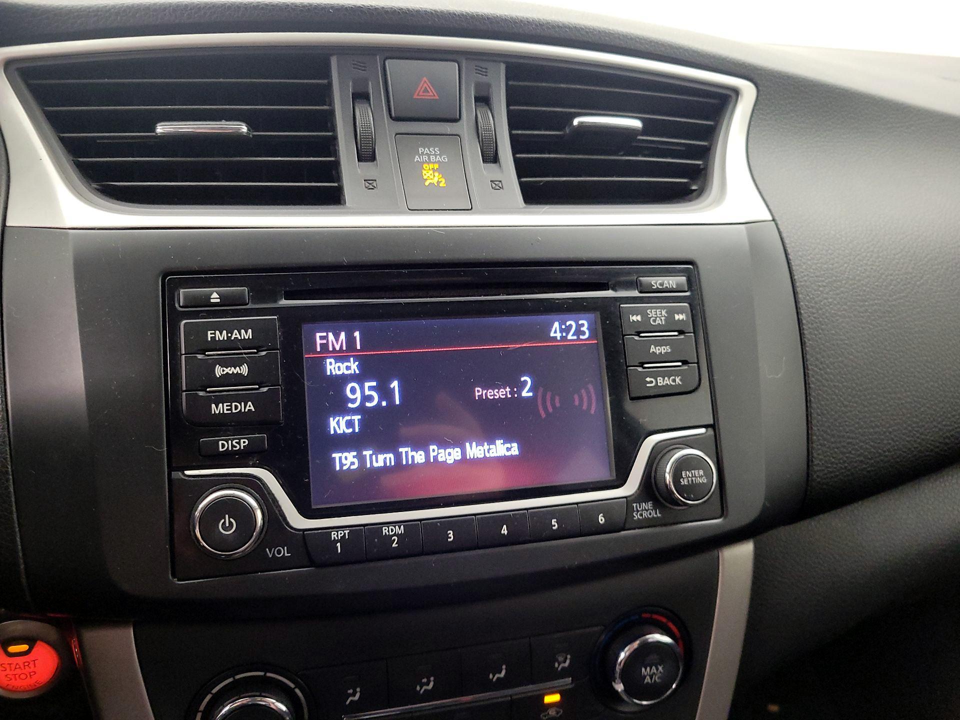 Thumbnail: 2015 Nissan Sentra - 15