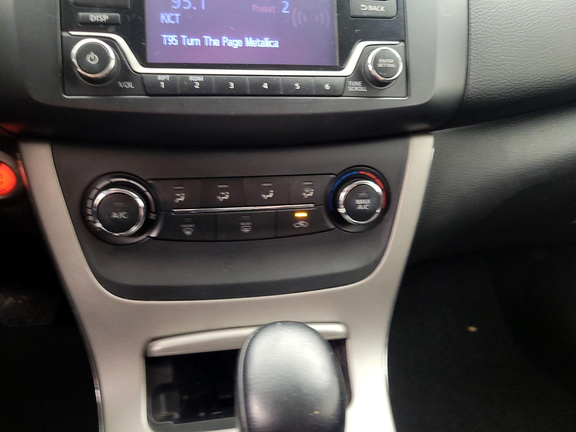 Thumbnail: 2015 Nissan Sentra - 16