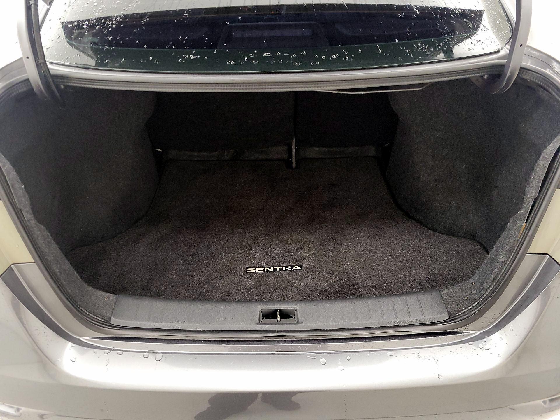 Thumbnail: 2015 Nissan Sentra - 20