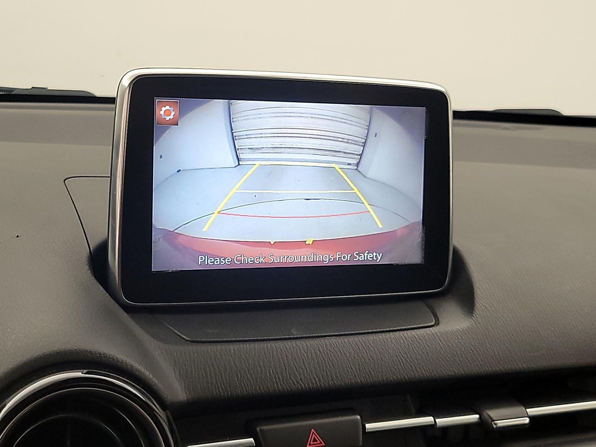 Thumbnail: 2018 Toyota Yaris iA - 14