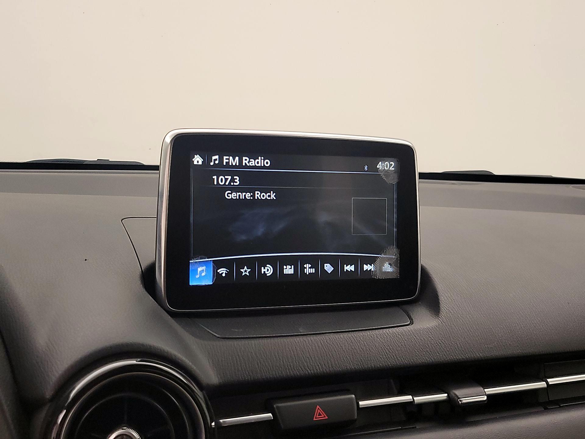 Thumbnail: 2018 Toyota Yaris iA - 15
